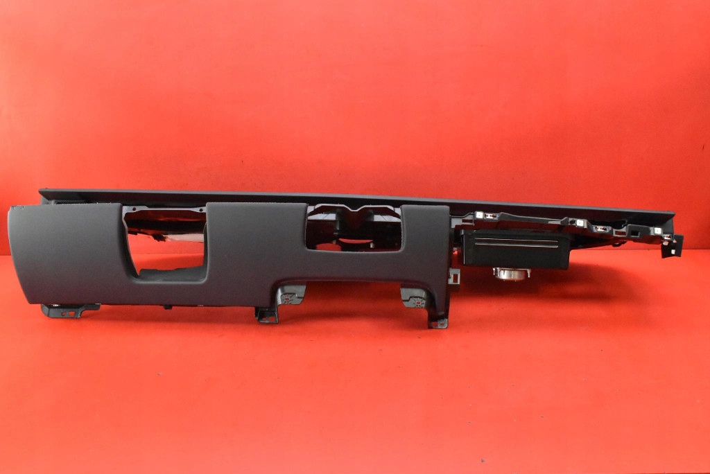 dashboard instrument panel console cockpit airbag EU 1643105-00-A TESLA MODEL Y 20