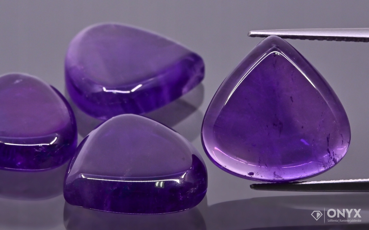 Ametyst mělká slza 16x16 mm