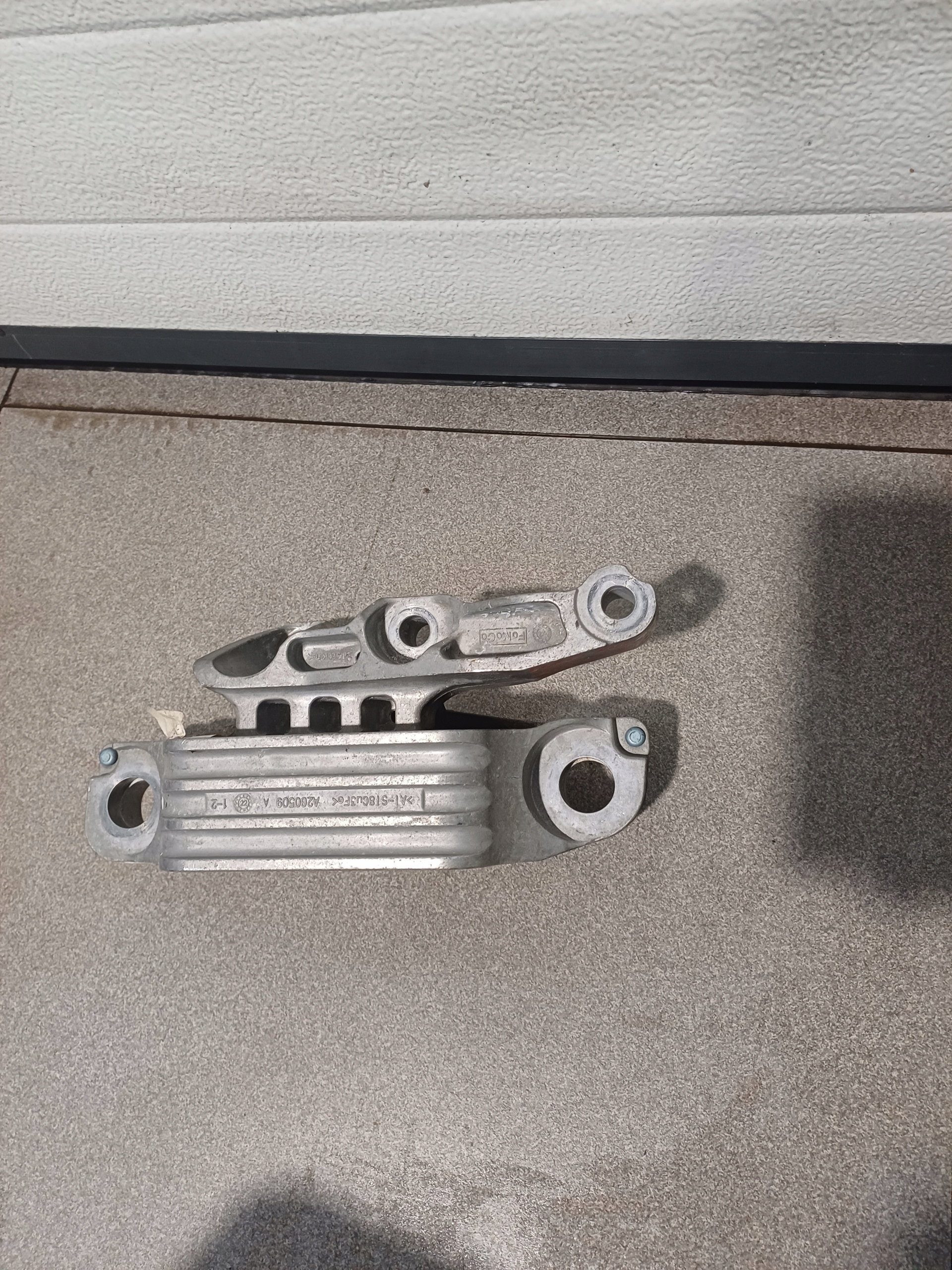 engine mount holder FORD KUGA MK3 LX53-7M121-DA