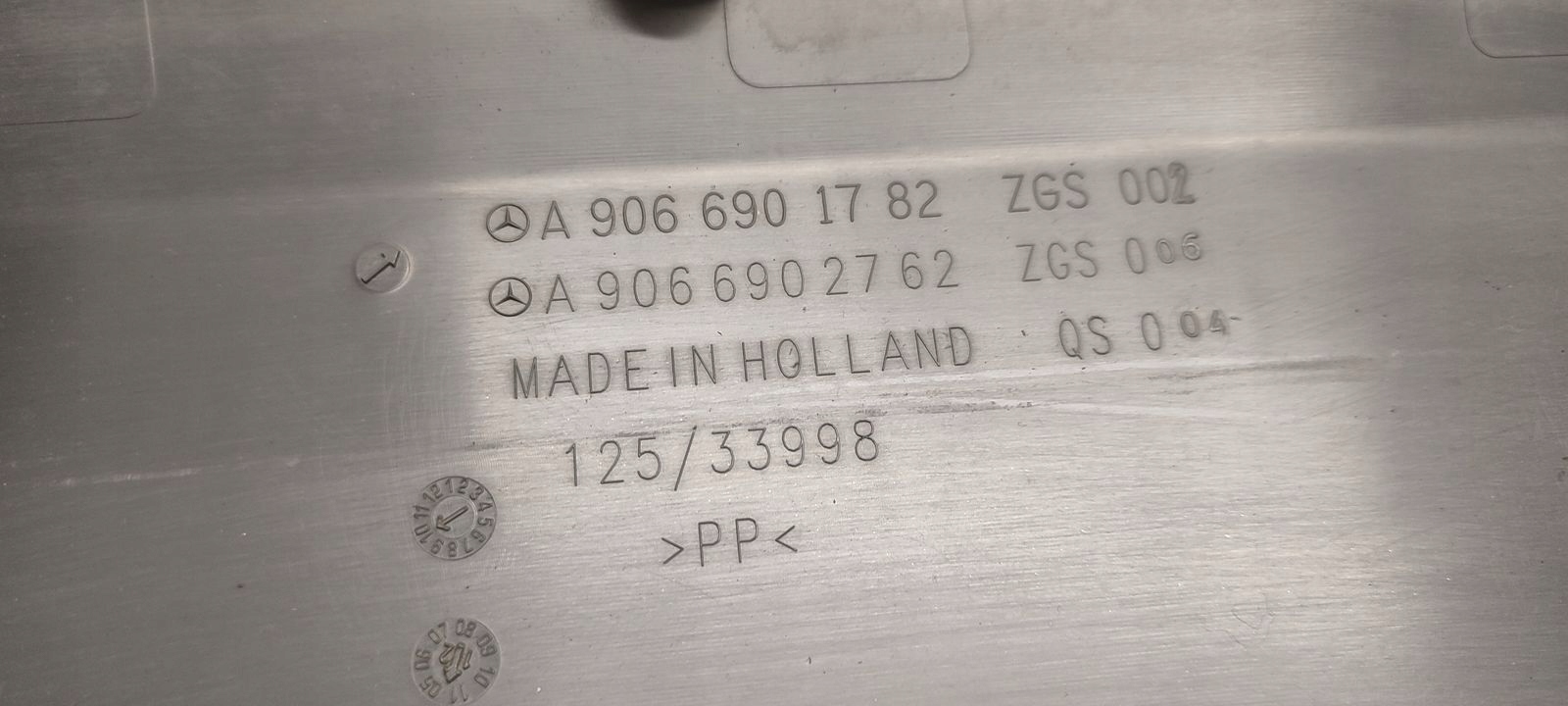 moulding door left bok Mercedes Sprinter 906