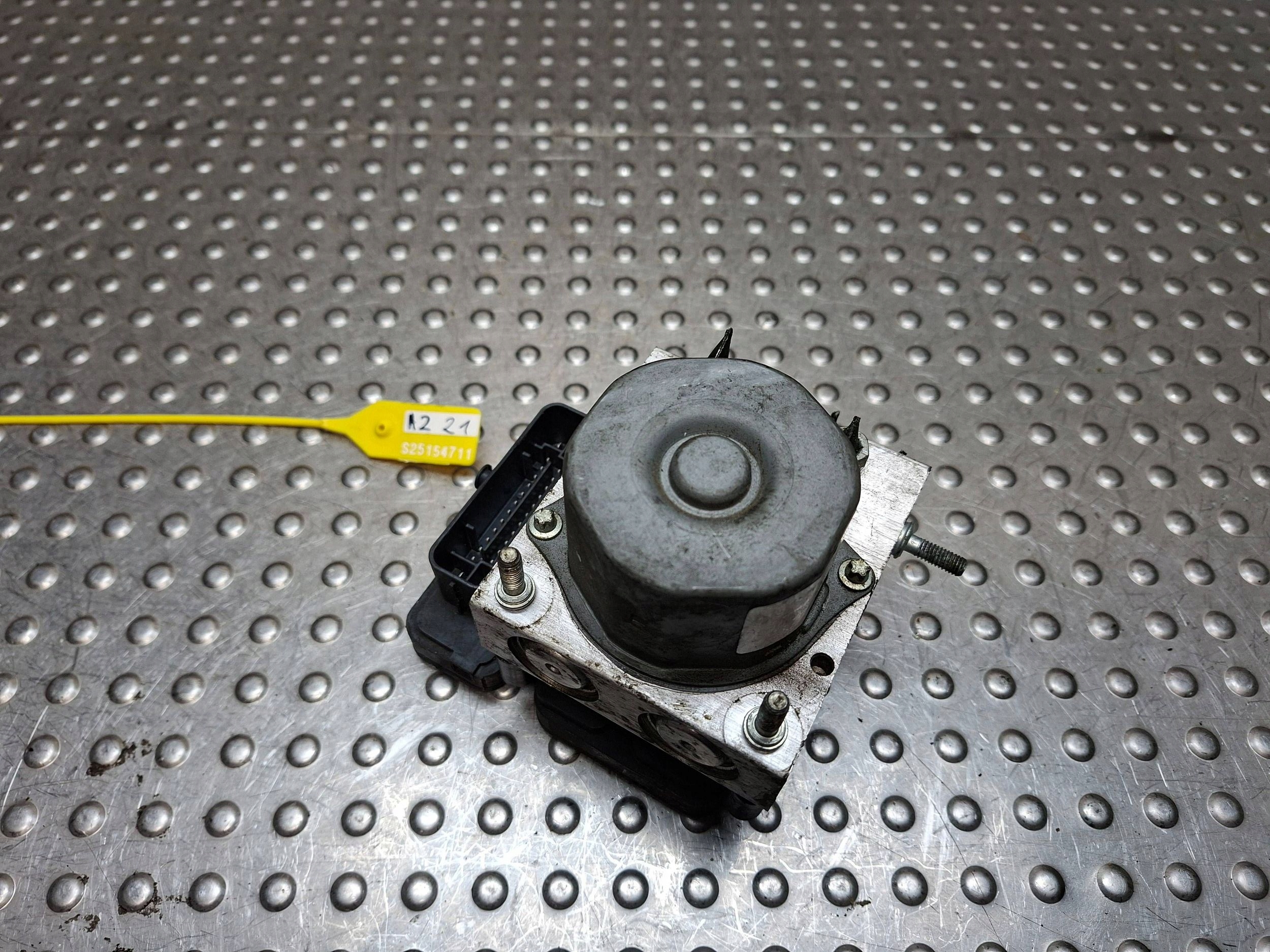 pump control unit ABS SUBARU XV 12- 27536FJ140 0265956058