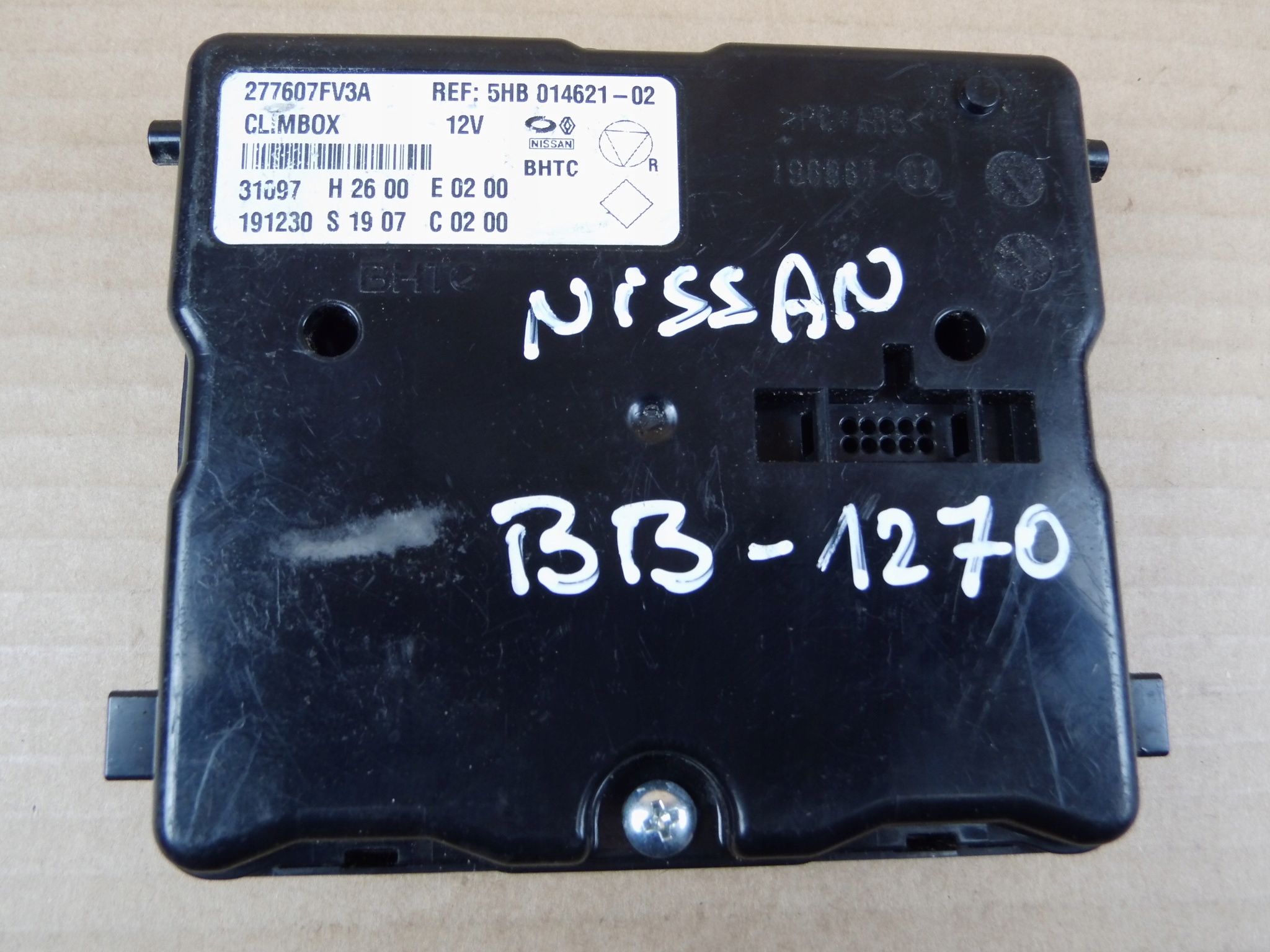 Nissan X-Trail T32 control unit computer module of the air conditioning 277607FV3A