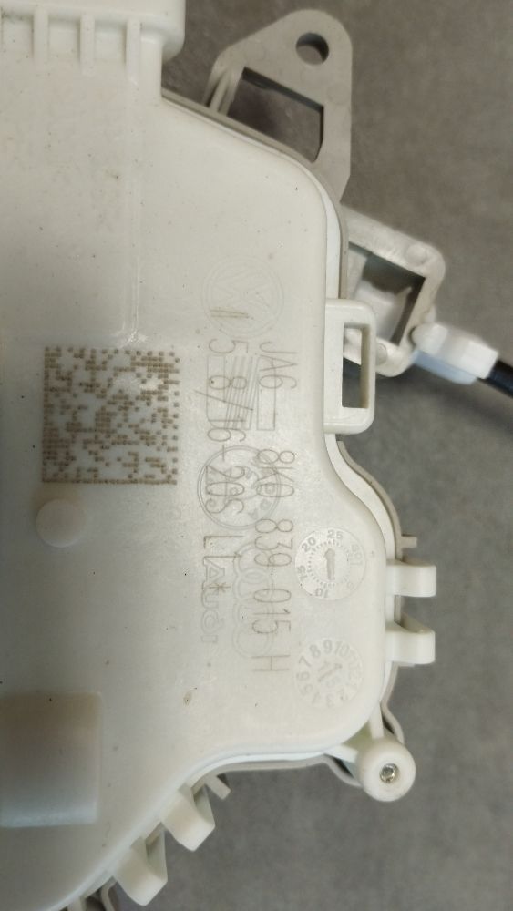 Audi A5 Sportback 8TA lock left rear part 8K0839015H
