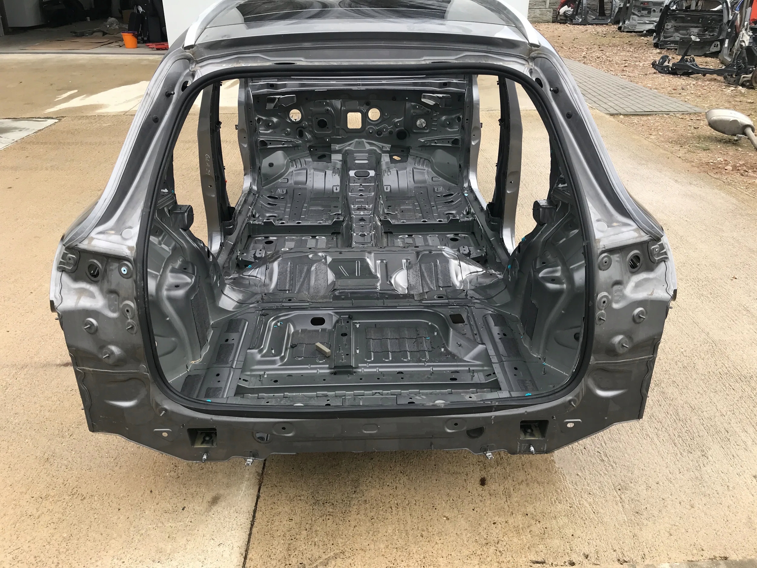 MERCEDES GLA II H247 2021 2022 2023 HYBRYDA ĆWIARTKA TYŁ TYLNA PRAWA Producent części Mercedes-Benz OE