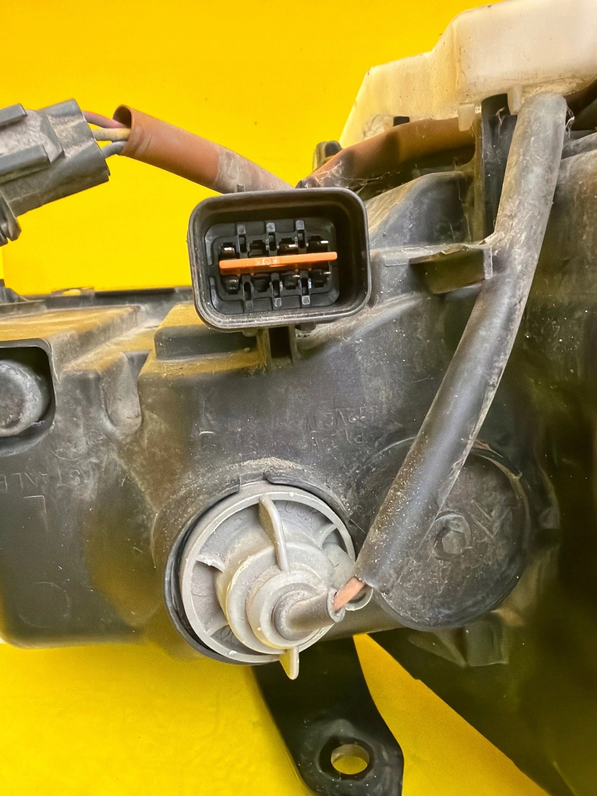 licht links vorne Citroen C-Crosser Xenon 2007-2012