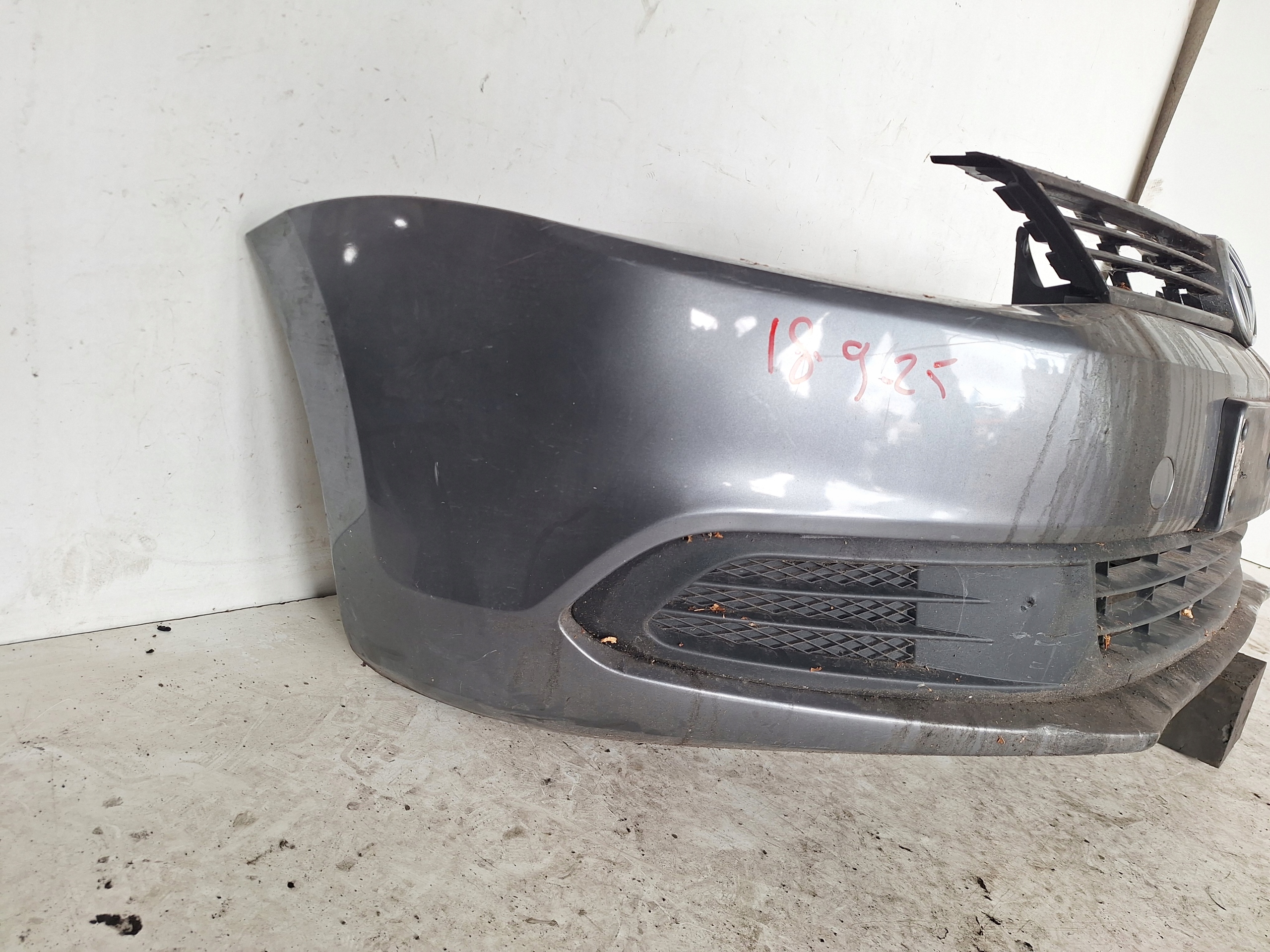 VOLKSWAGEN JETTA VI 5C6 10-15 bumper