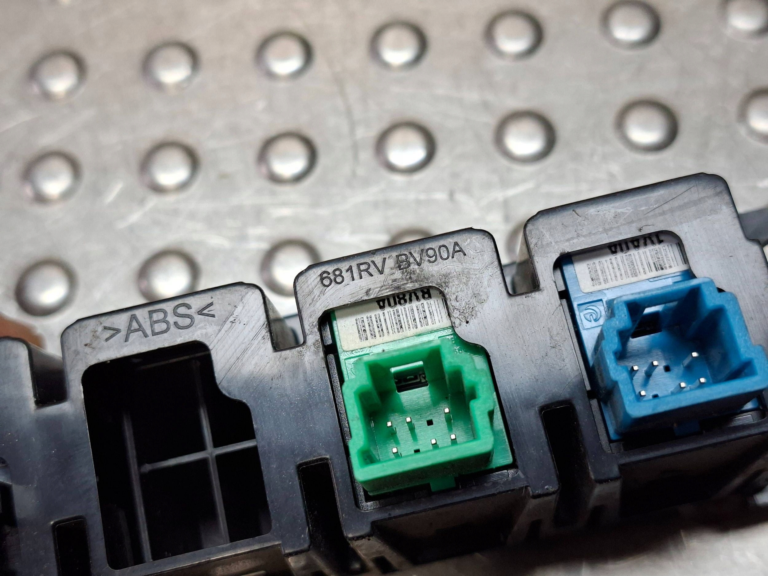 PANEL controls NISSAN JUKE F15 10- 681RVBV90A