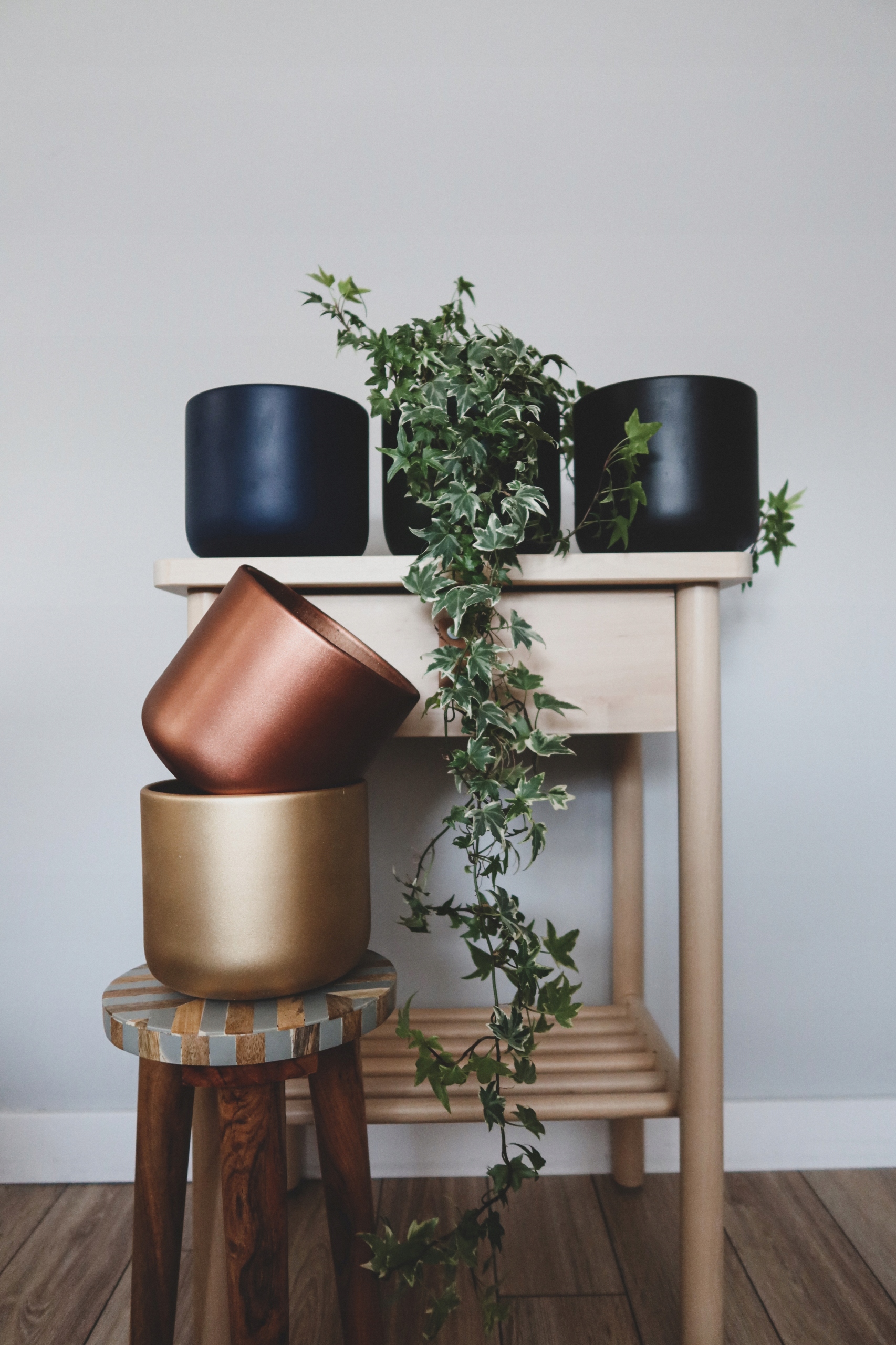 Doniczka betonowa 14cm lots of dots Kolor szary