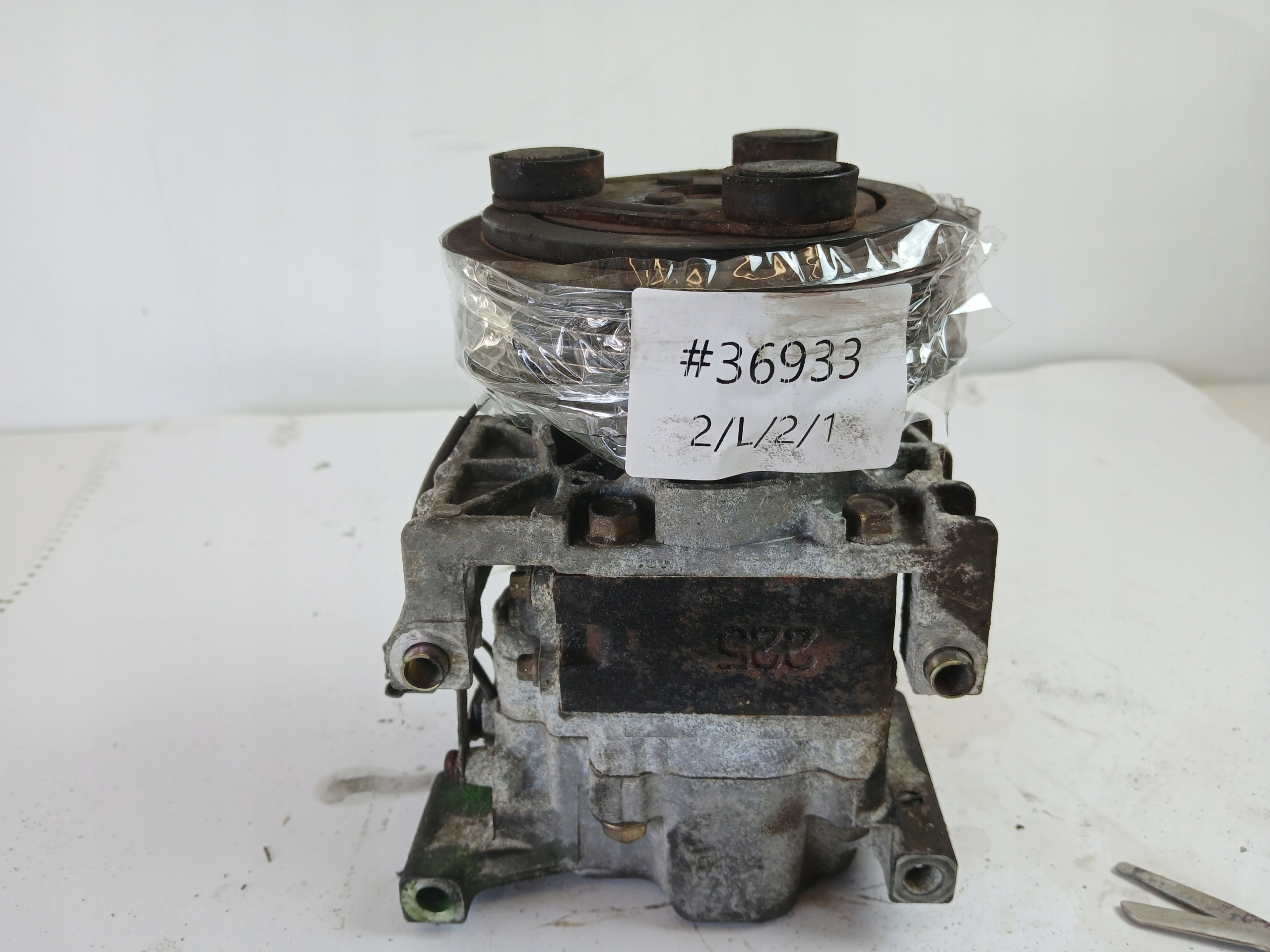 MAZDA 6 GG 2.0 compressor; compressor of the air conditioning H12A1AF4DW