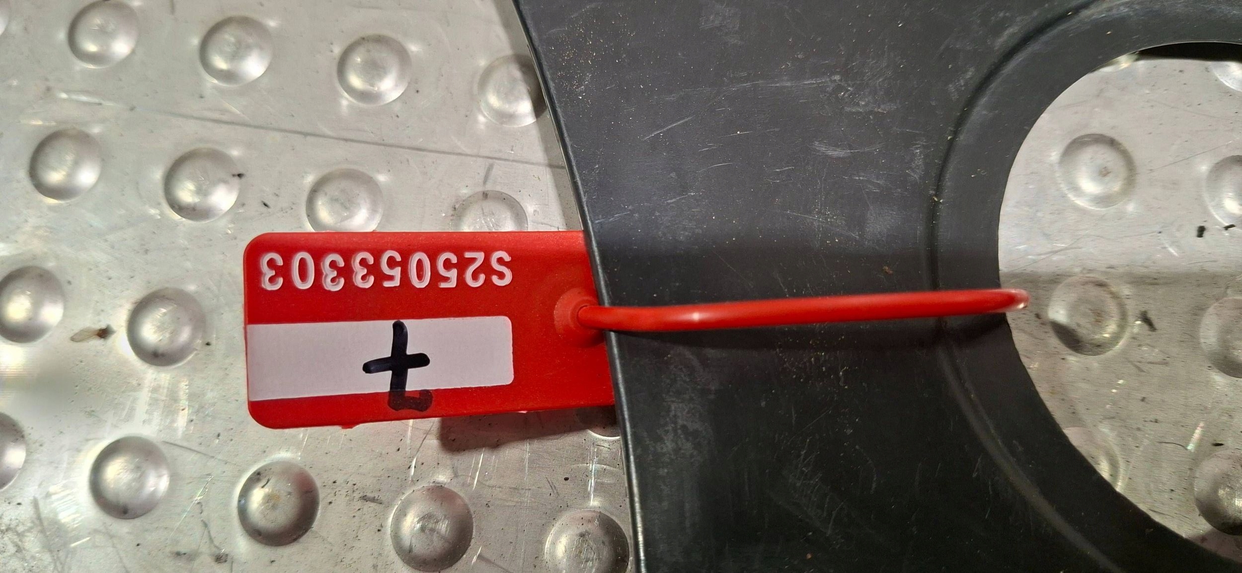 cover chassis right 748U69710R RENAULT CLIO V 2019