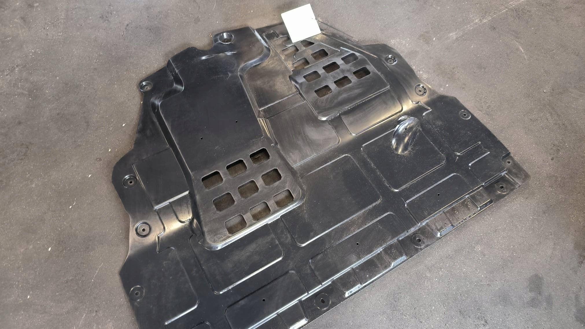 cover below engine 11715889 MG HS II