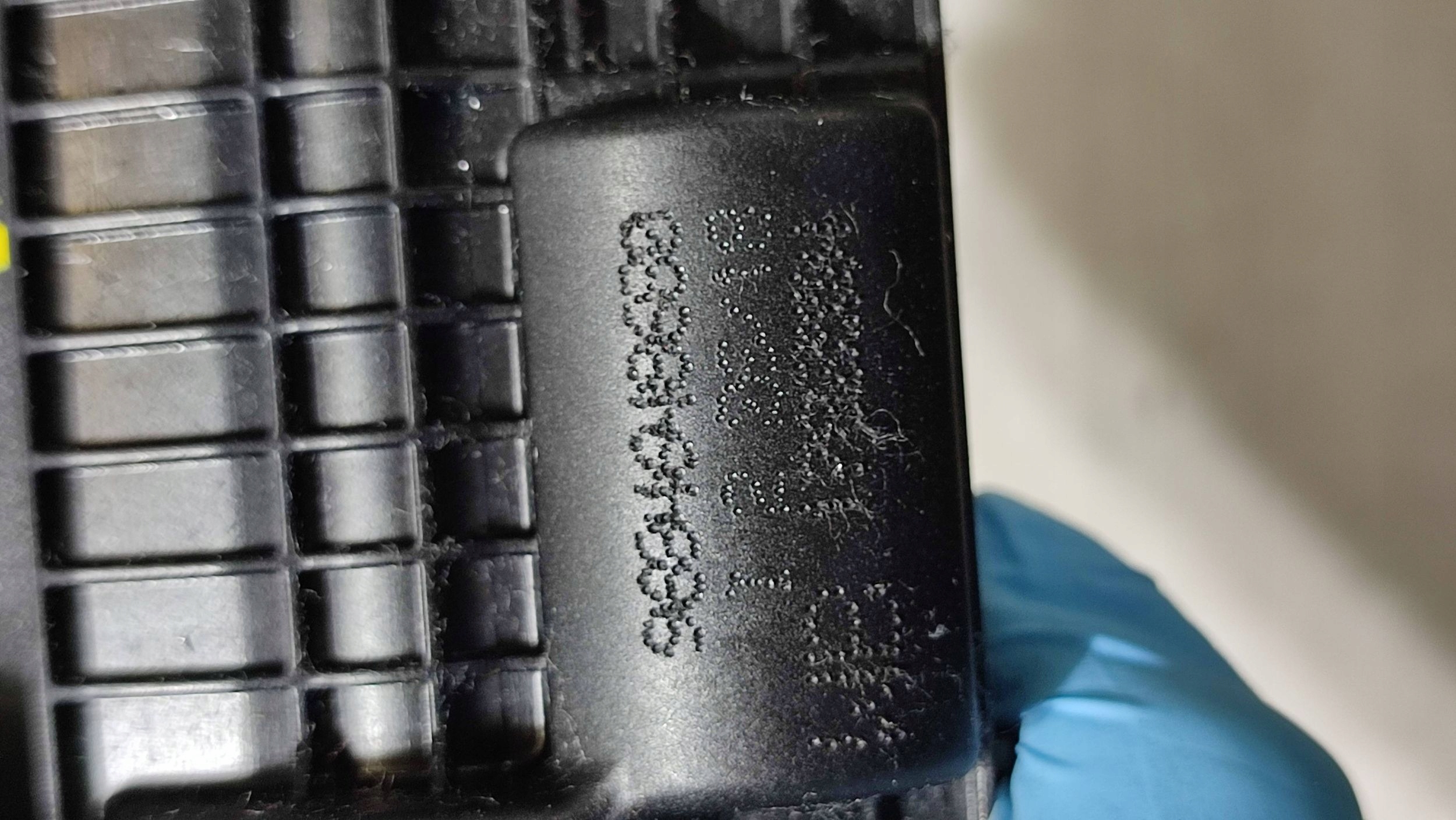 Peugeot 2008 and 2018 lock bonnet rear part