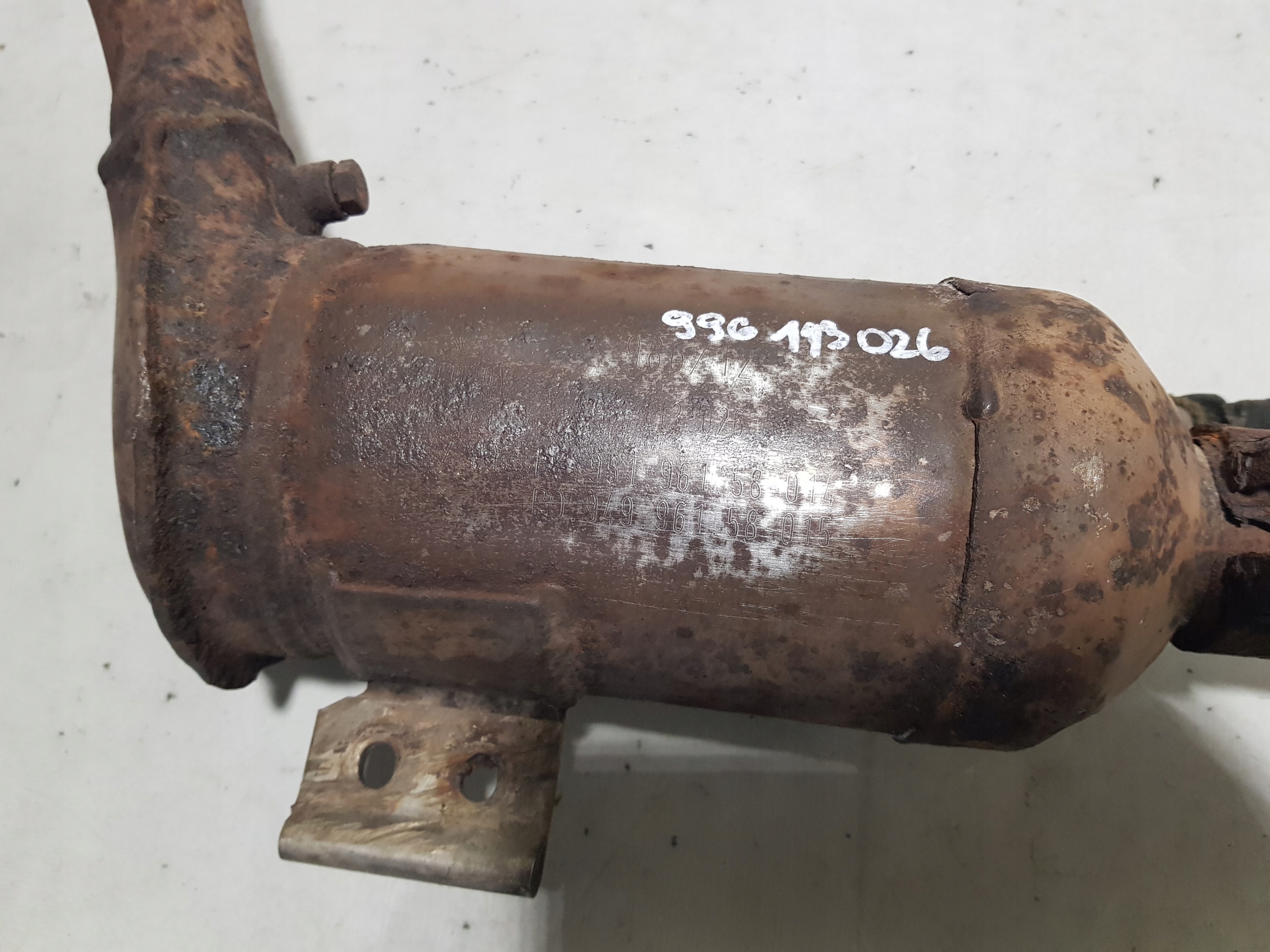 catalyst PORSCHE BOXSTER 986 911 996 2,7 996113026 right