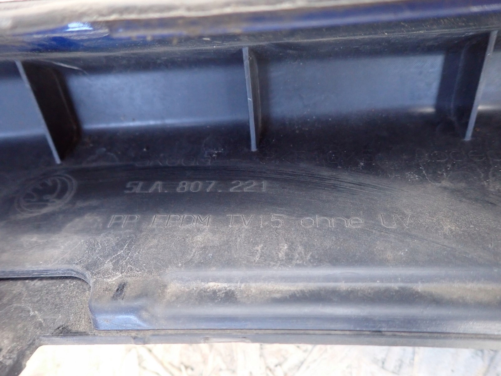 bumper front front SKODA ENYAQ EV 5AC 5LA 2021-2024R 5LA807221