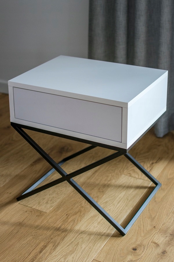 Stolik nocny X szuflada click-on biała czarna Loft