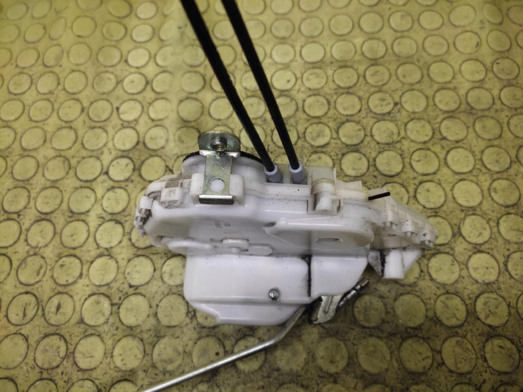 HONDA CIVIC VIII sedan lock door right front