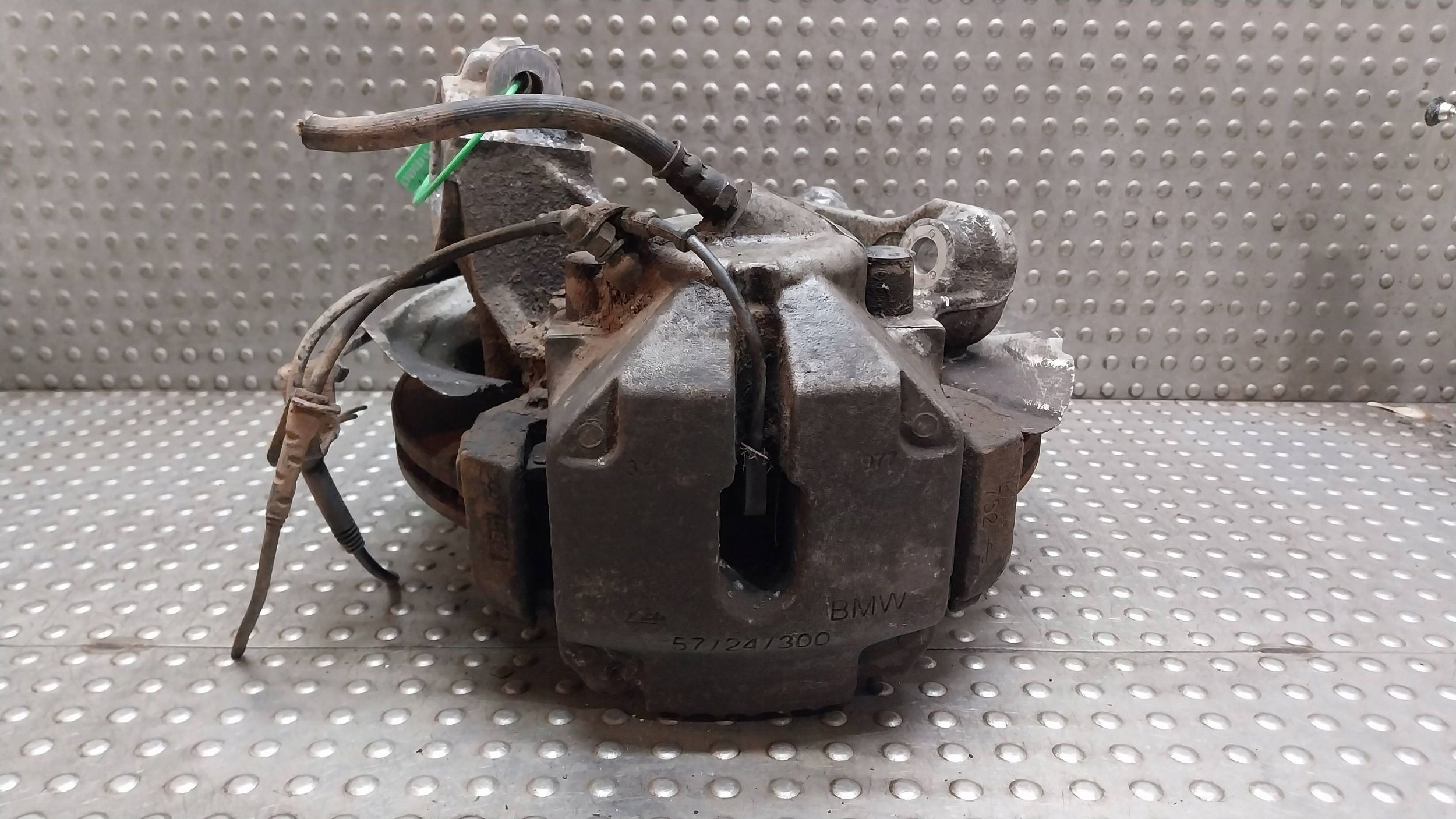 otoč čapu strmeň ľavý predok 6764443 BMW E90 E91 E92 E93 E81 E82 E87