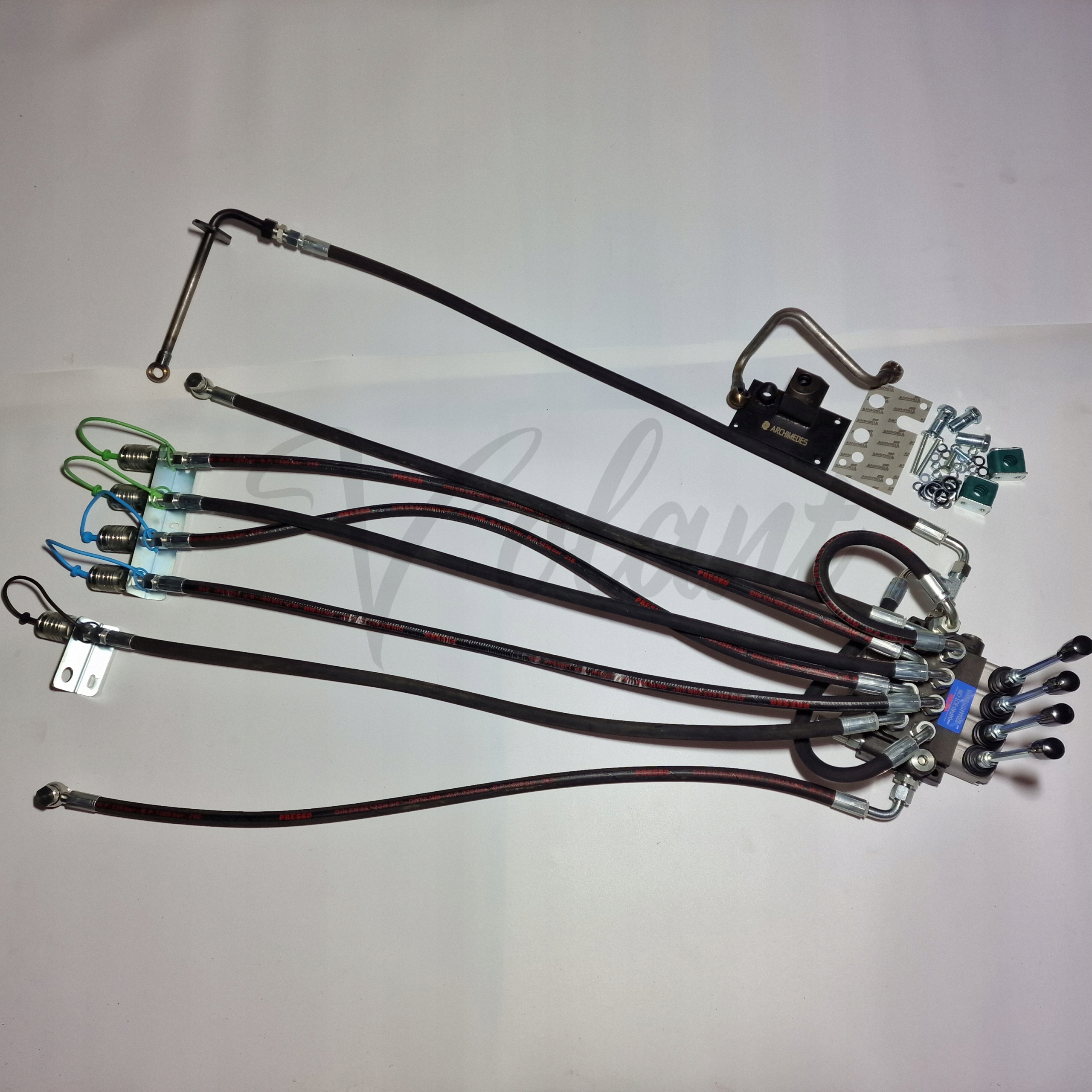 Rozdělovač C-360 4 Sekční Vnější Plovoucí 4 Hydraulické Sekce