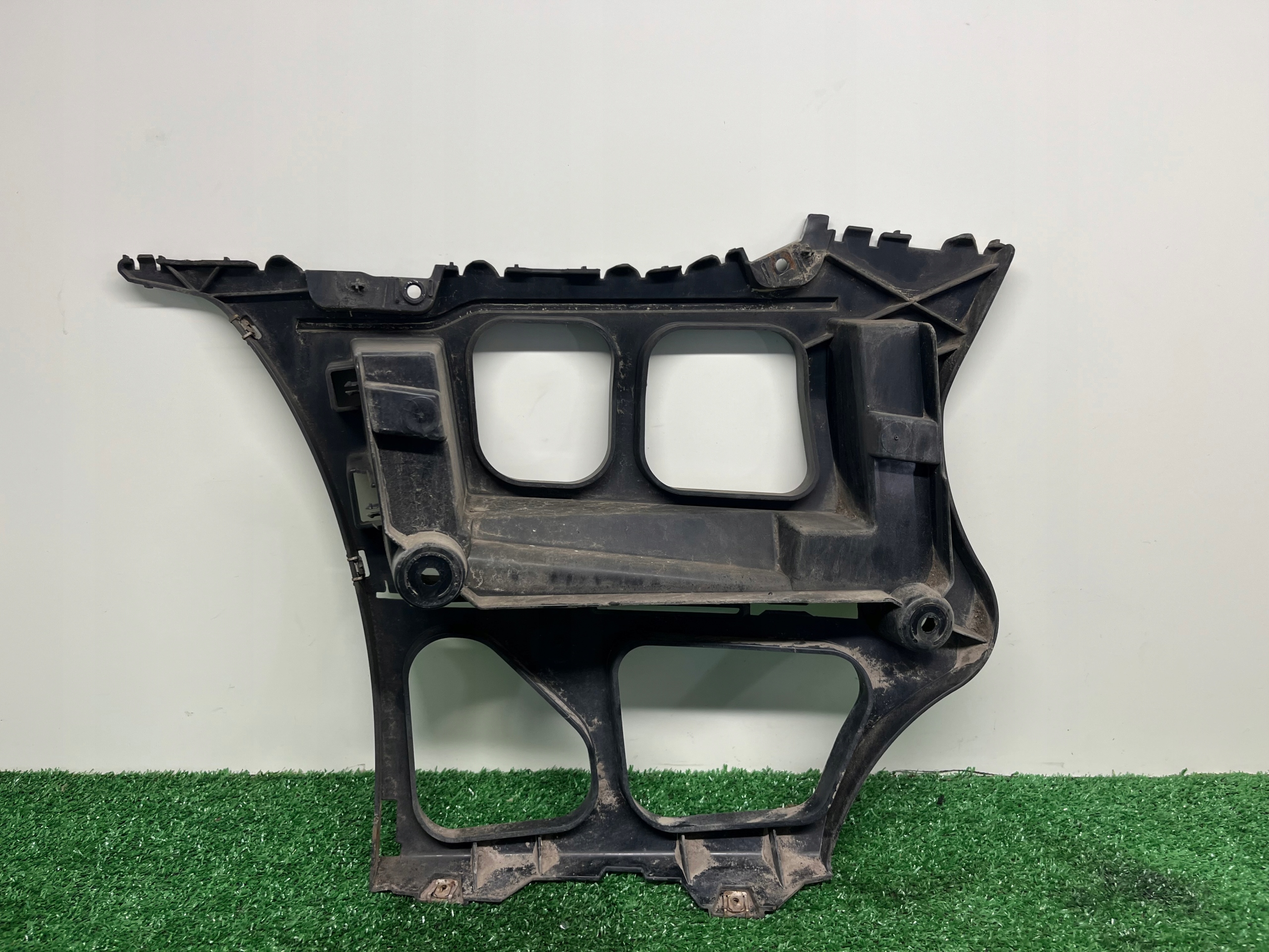 bumper bracket right rear part BMW E91 51127202670
