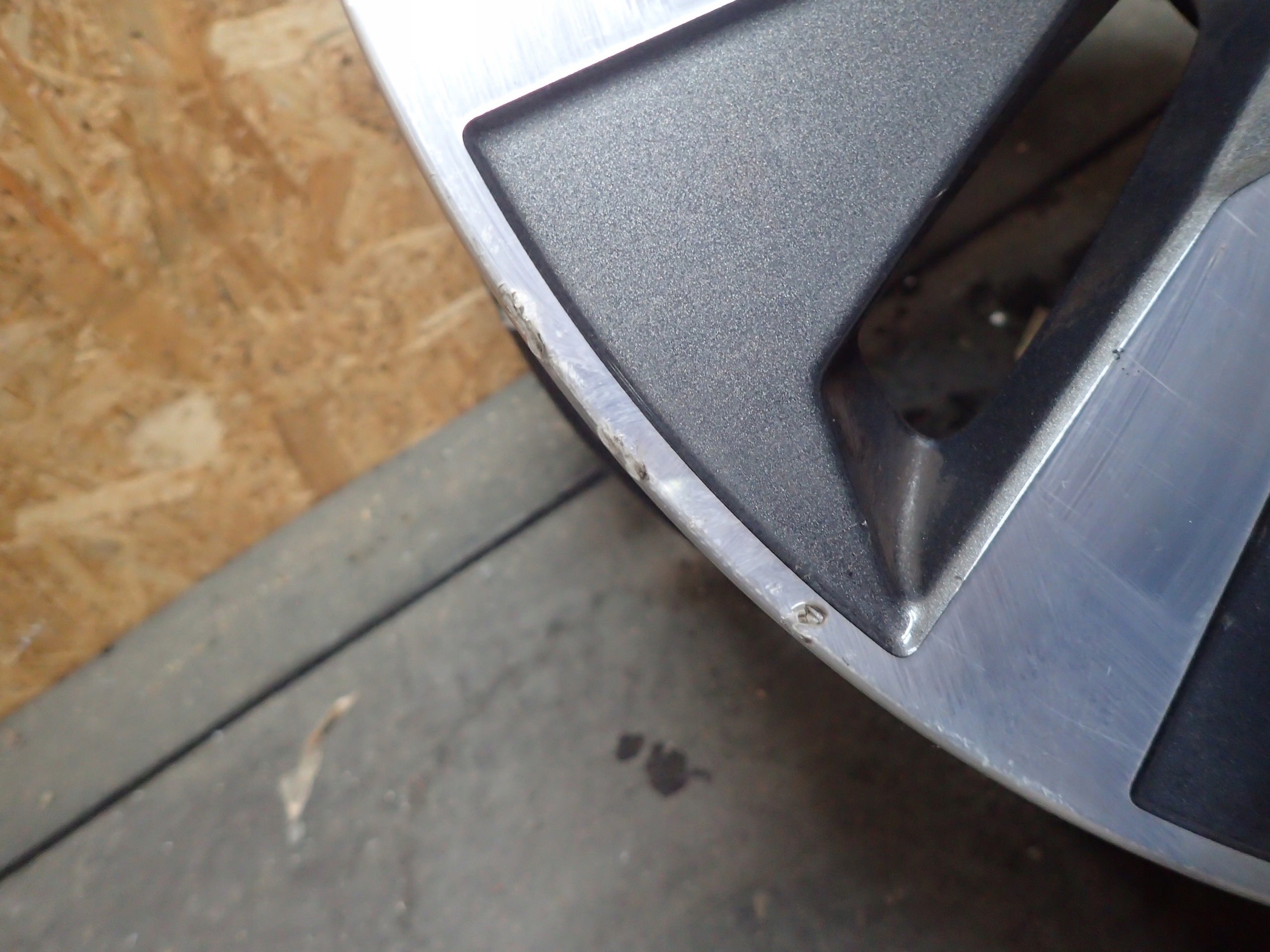 disk hliníkový AUDI A6 C8 5X112 8J 18" ET45