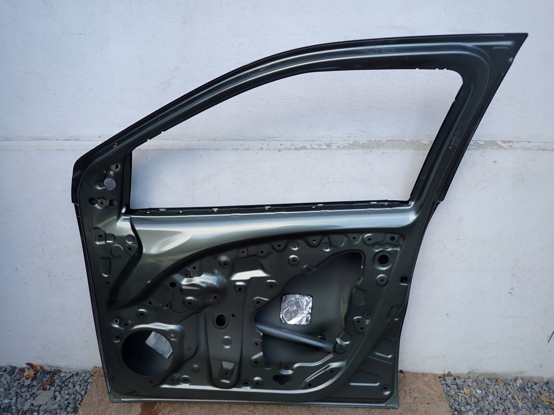 door right front right front TOYOTA AYGO X B7 2022- 670010H090
