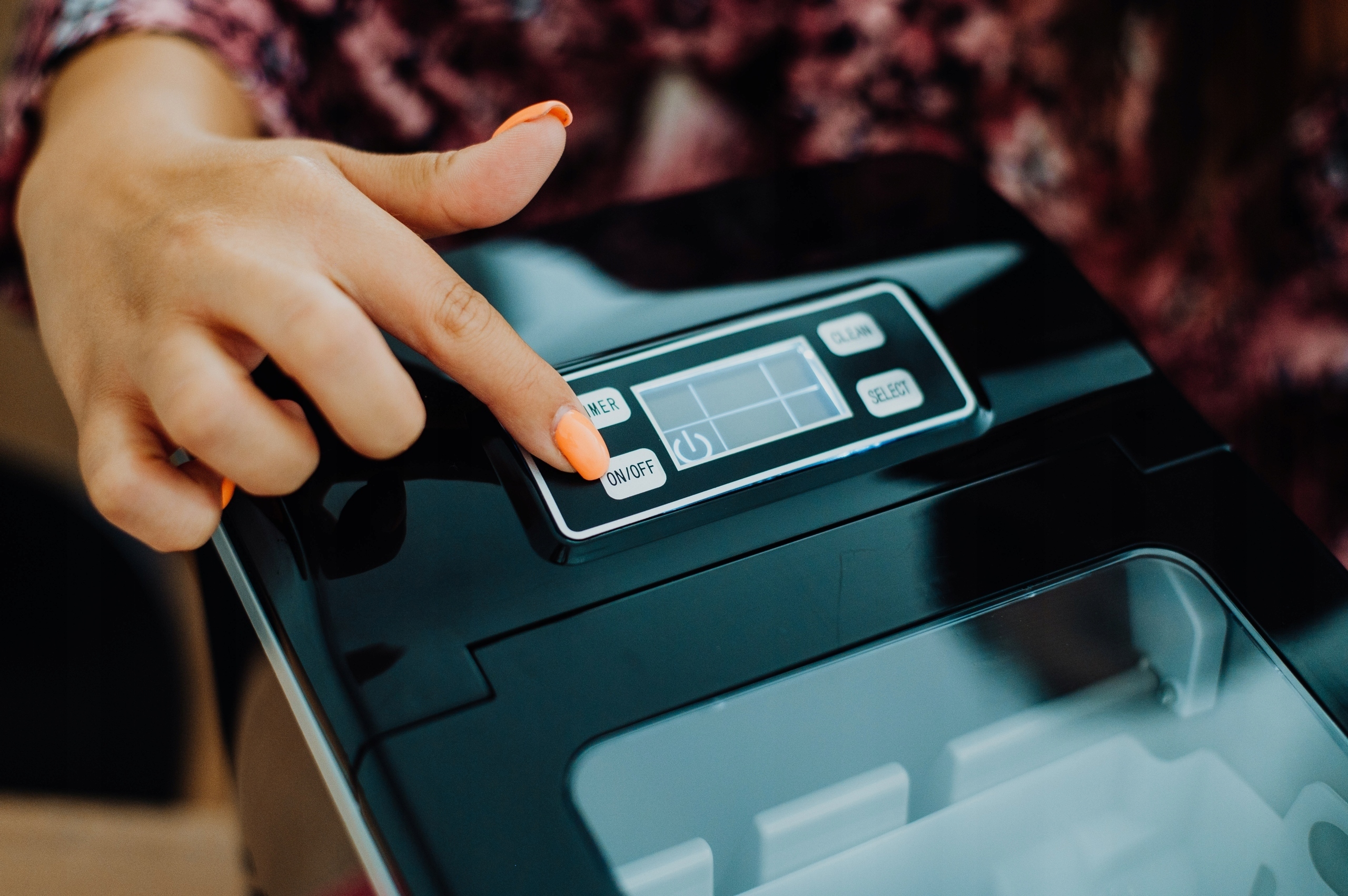 Kostkarka do lodu Lehmann Syowa do kostek czarna Kolor dominujący czarny