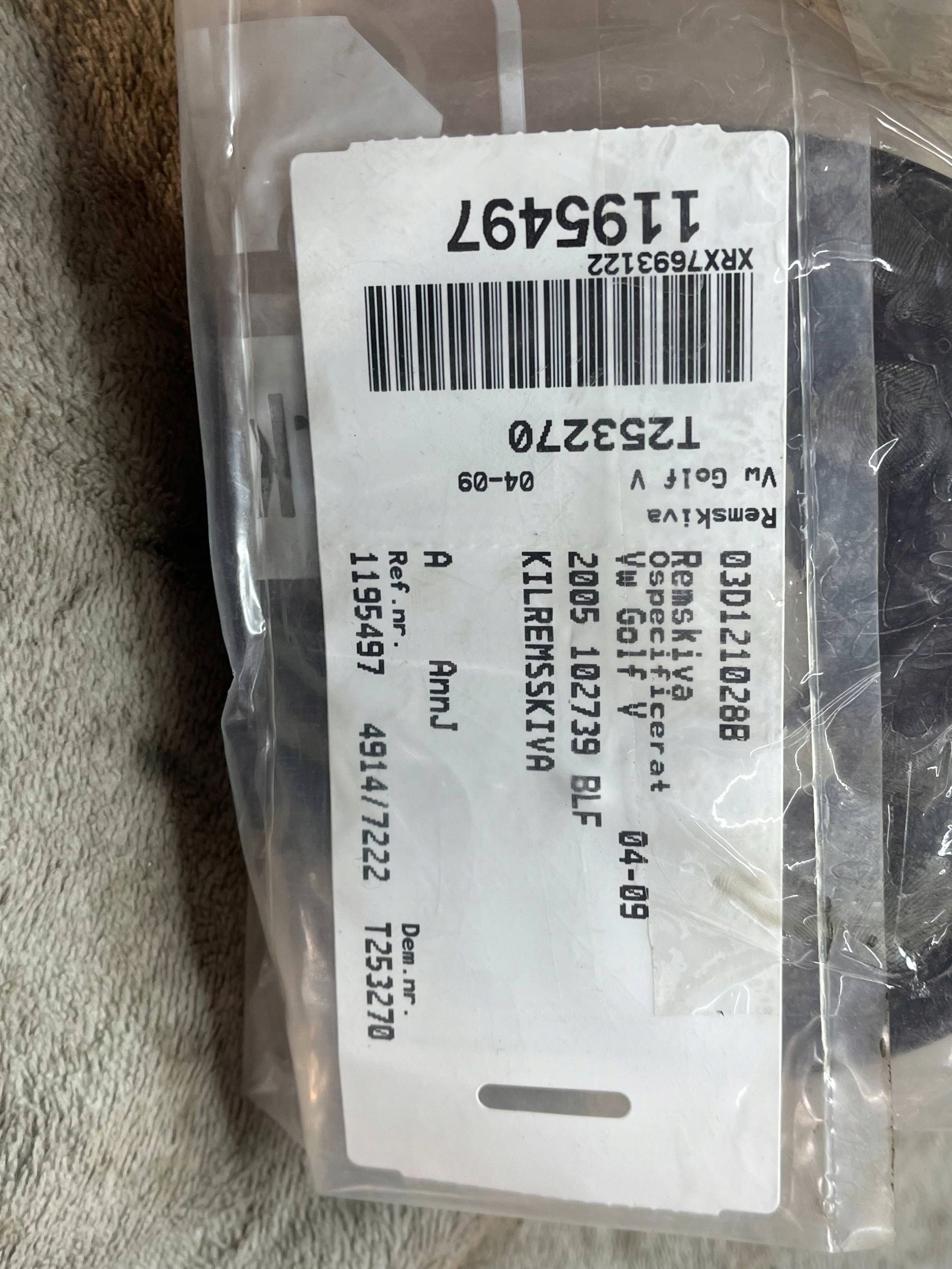 Oryginalne remenica pompy vode SKODA 03D121028B !J