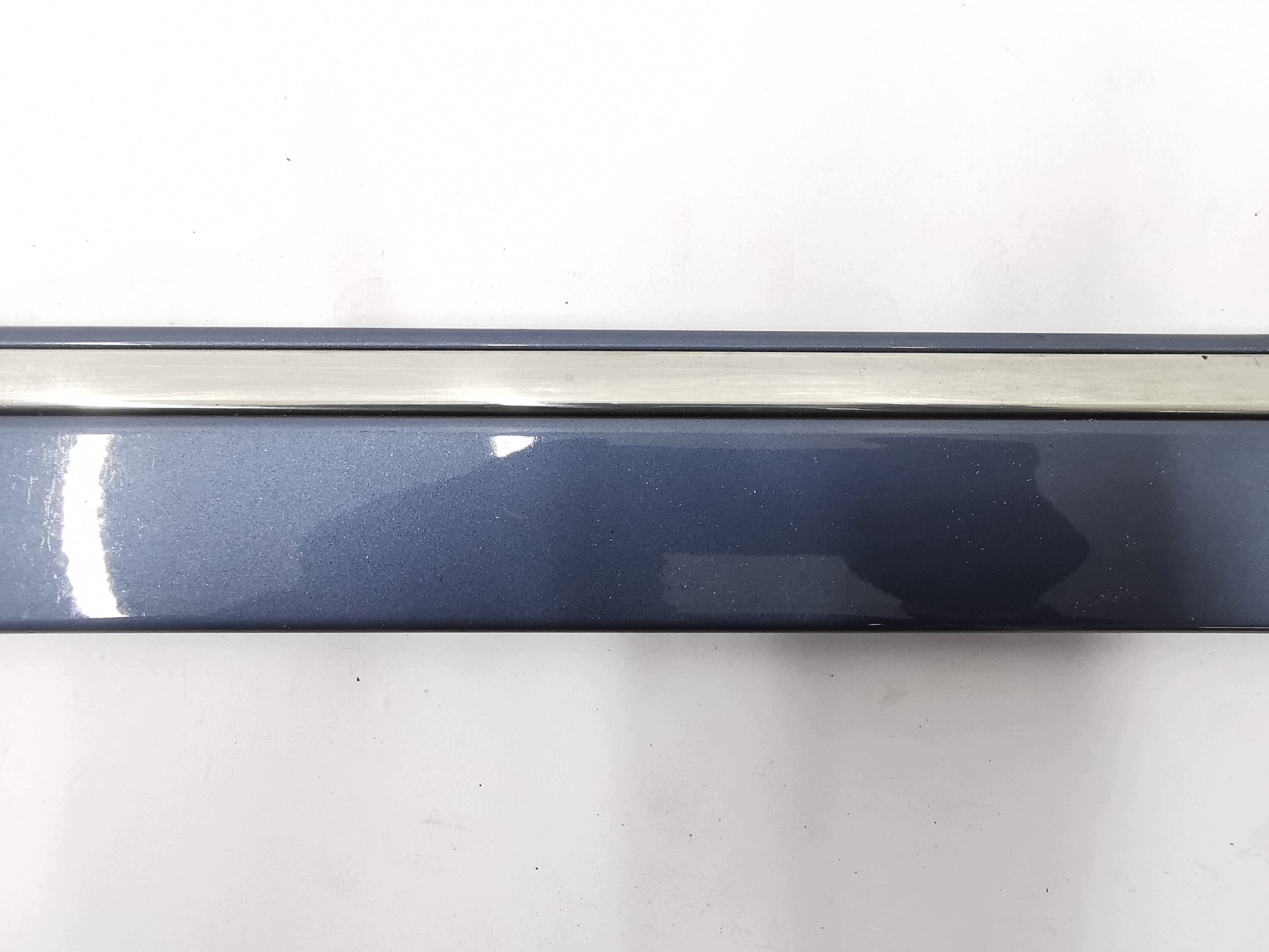 moulding door left front front MERCEDES W211 E class A2116901962