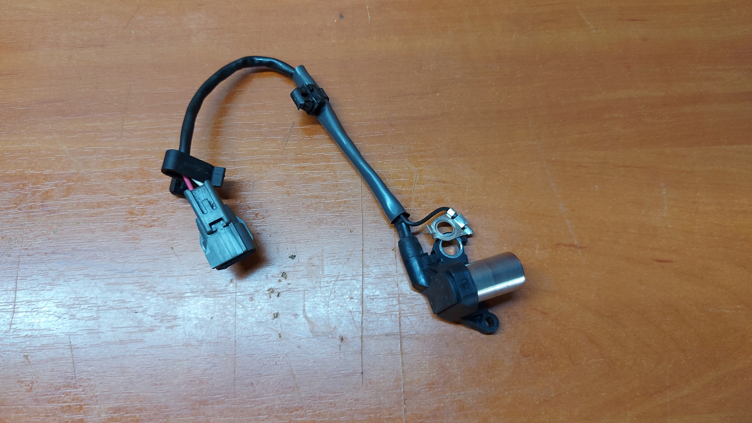 crankshaft position sensor TOYOTA AVENSIS CAMRY CELICA RAV4 2.0 95