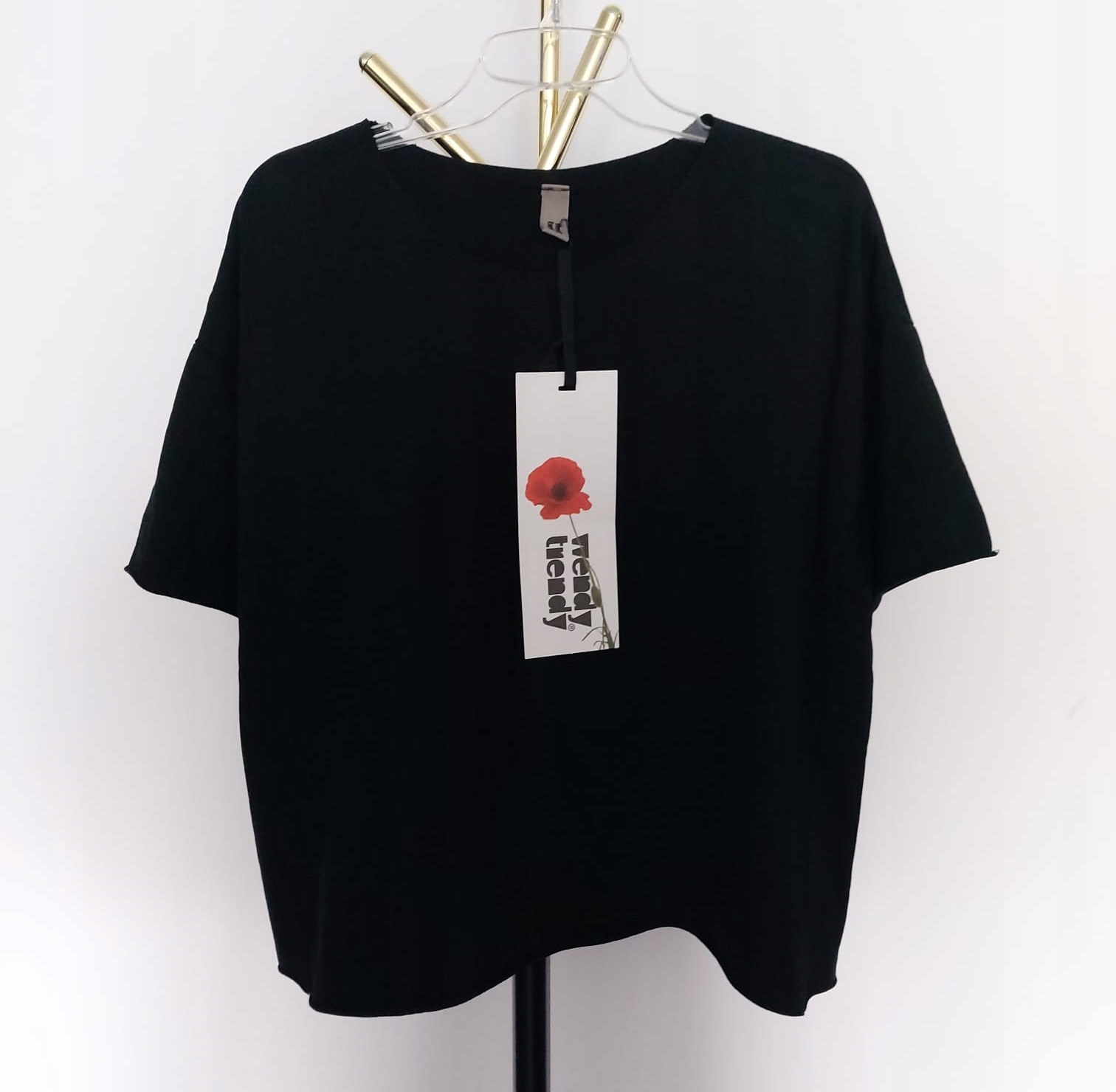 Wendy Trendy krótka luźna bluzka bawełna pudełko czarna Uni 46/48 Italia