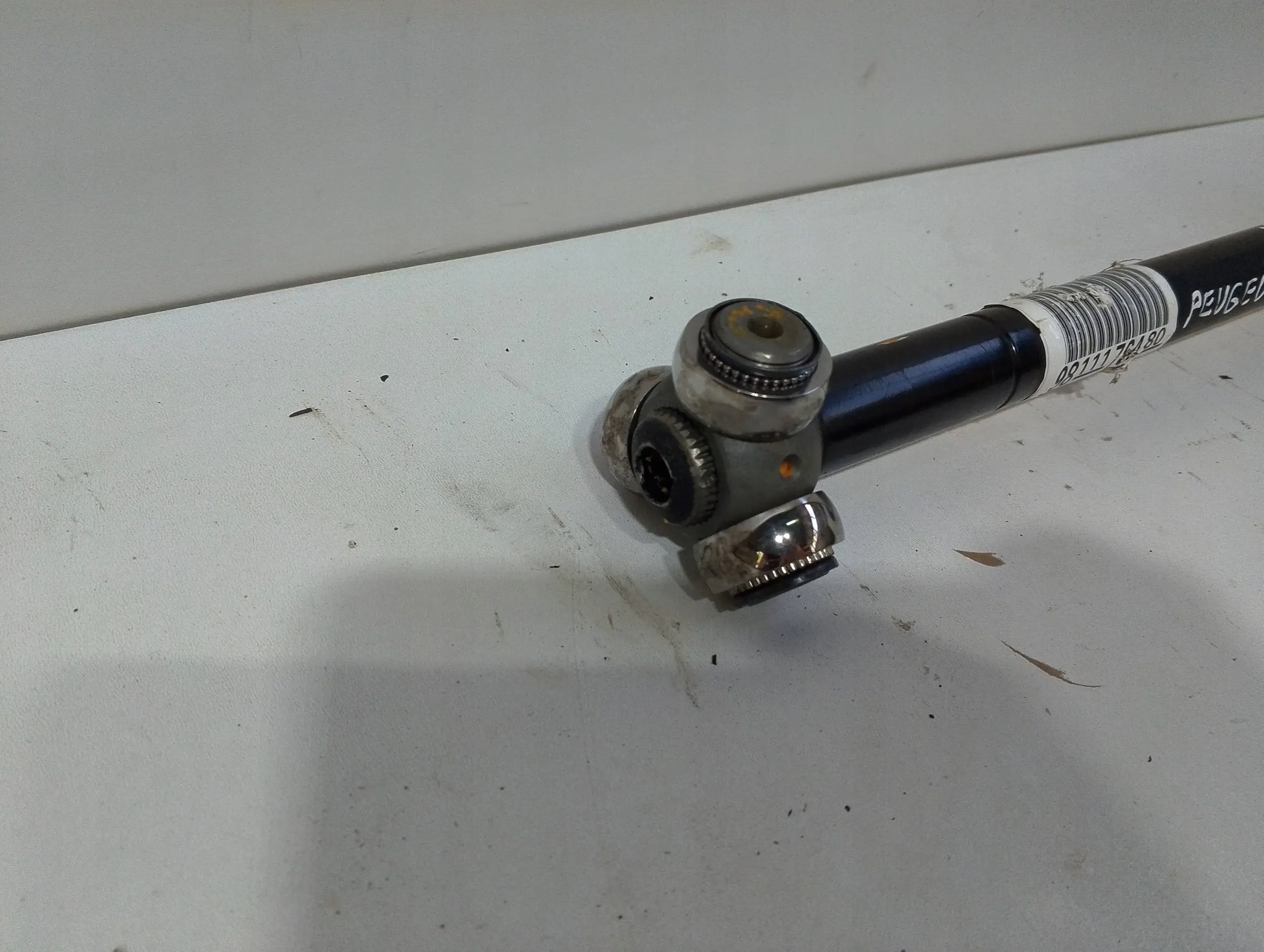 semi-axis front right Peugeot 308 III 9811176480 (A130)