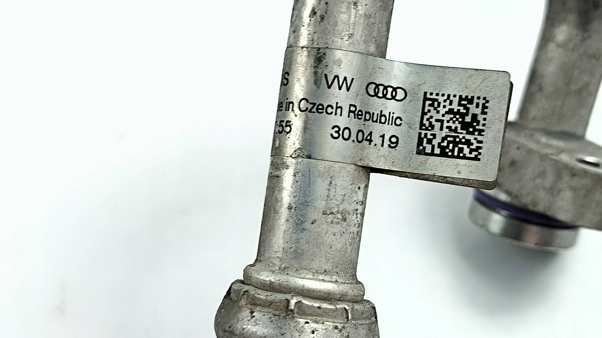 vedení klimatizaci 8W0816743BL AUDI A4 B9