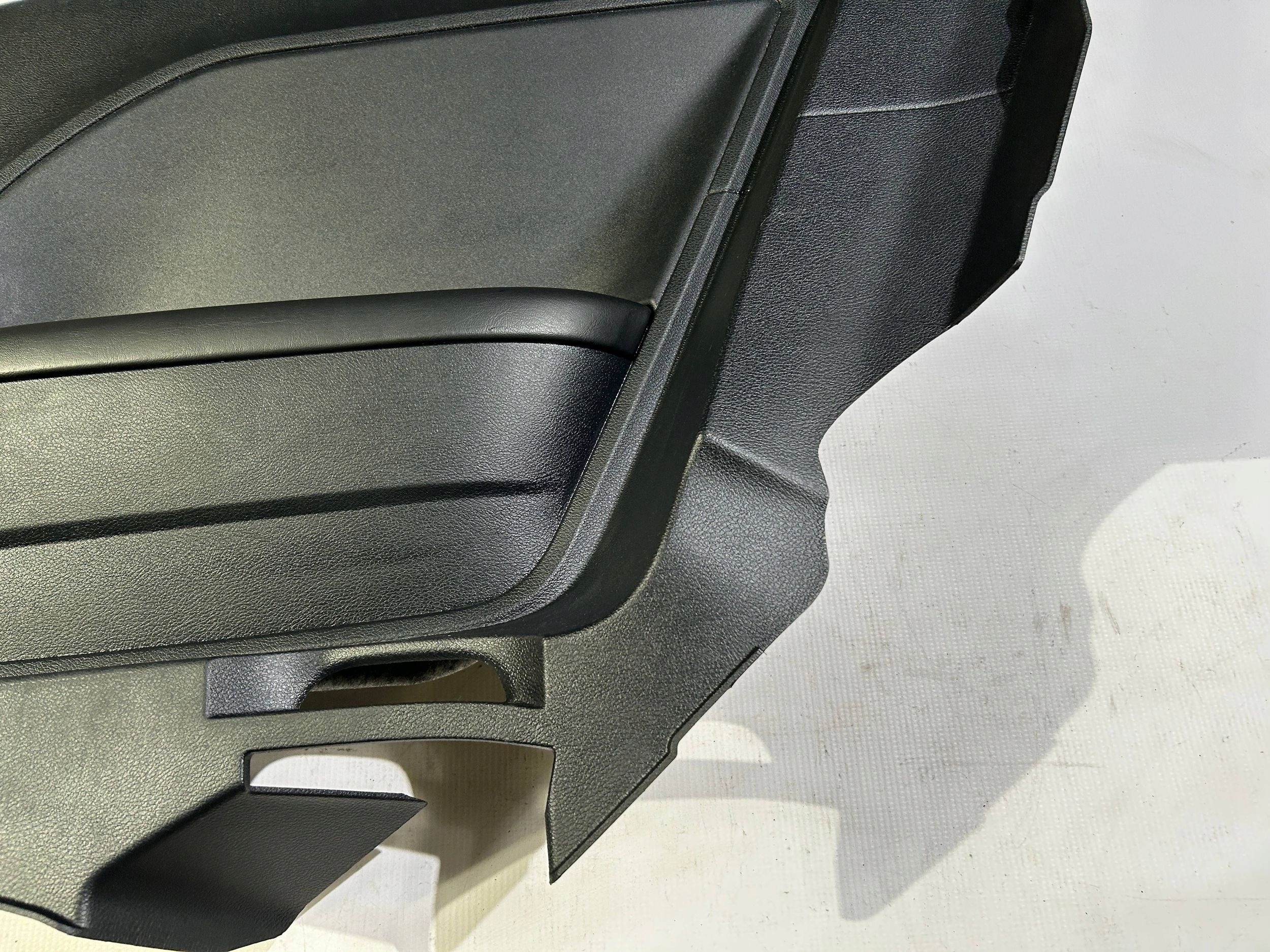 side upholstery rear part rear right right Dodge Challenger 2015
