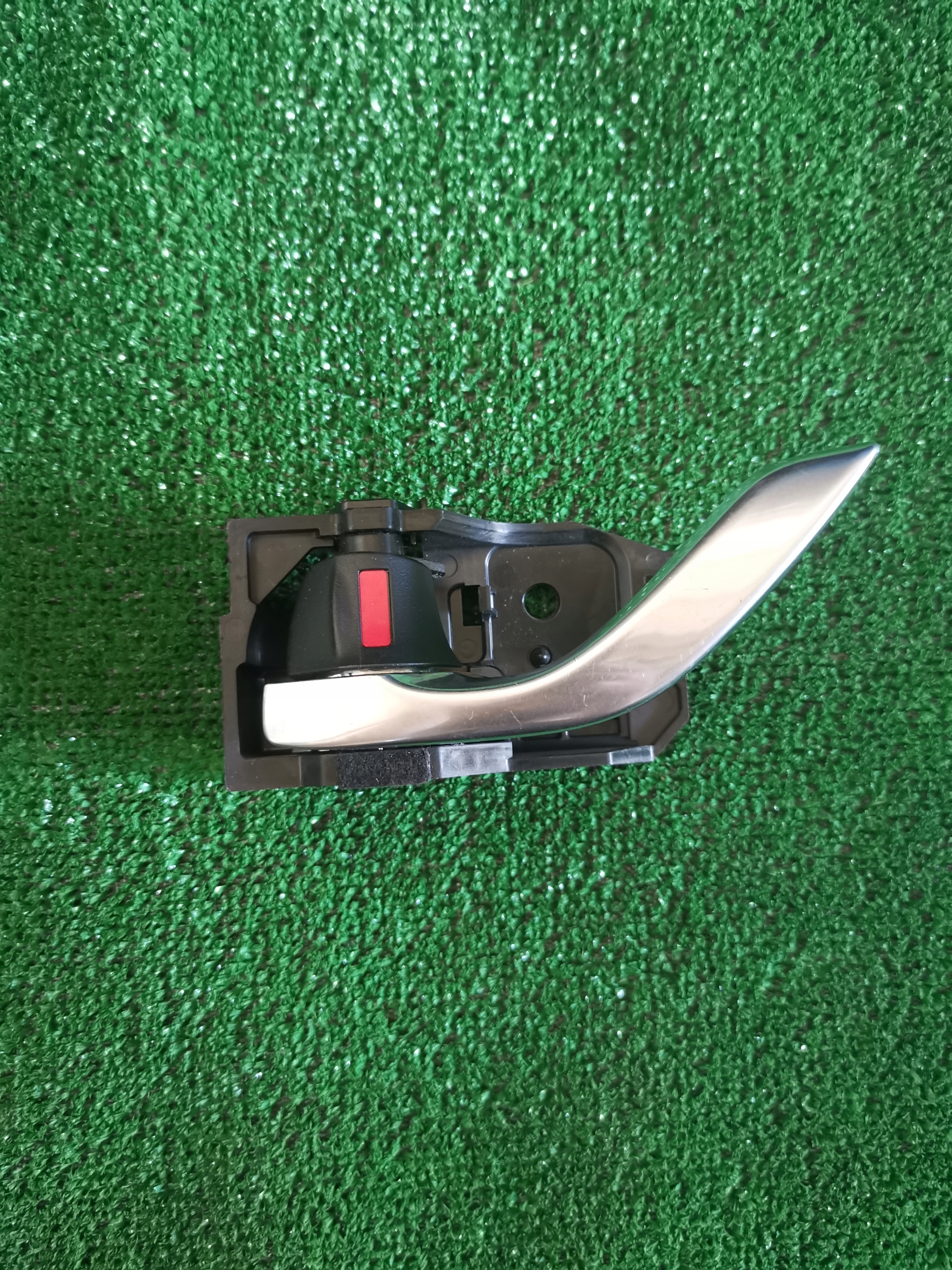 mazda oe T8315 KD53 ручка левая