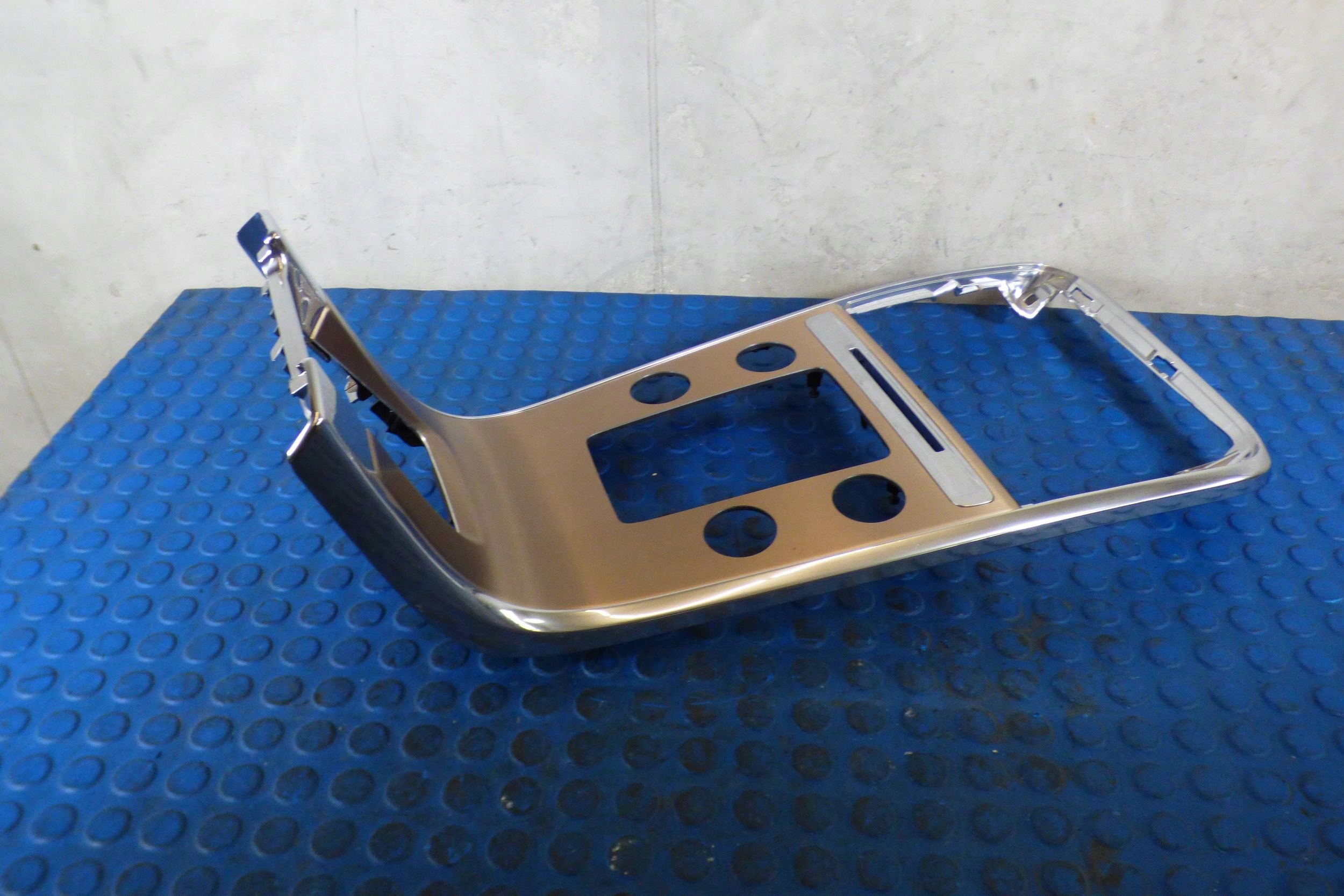 Volvo XC60 and frame radia panel central console 31469643 EUROPA