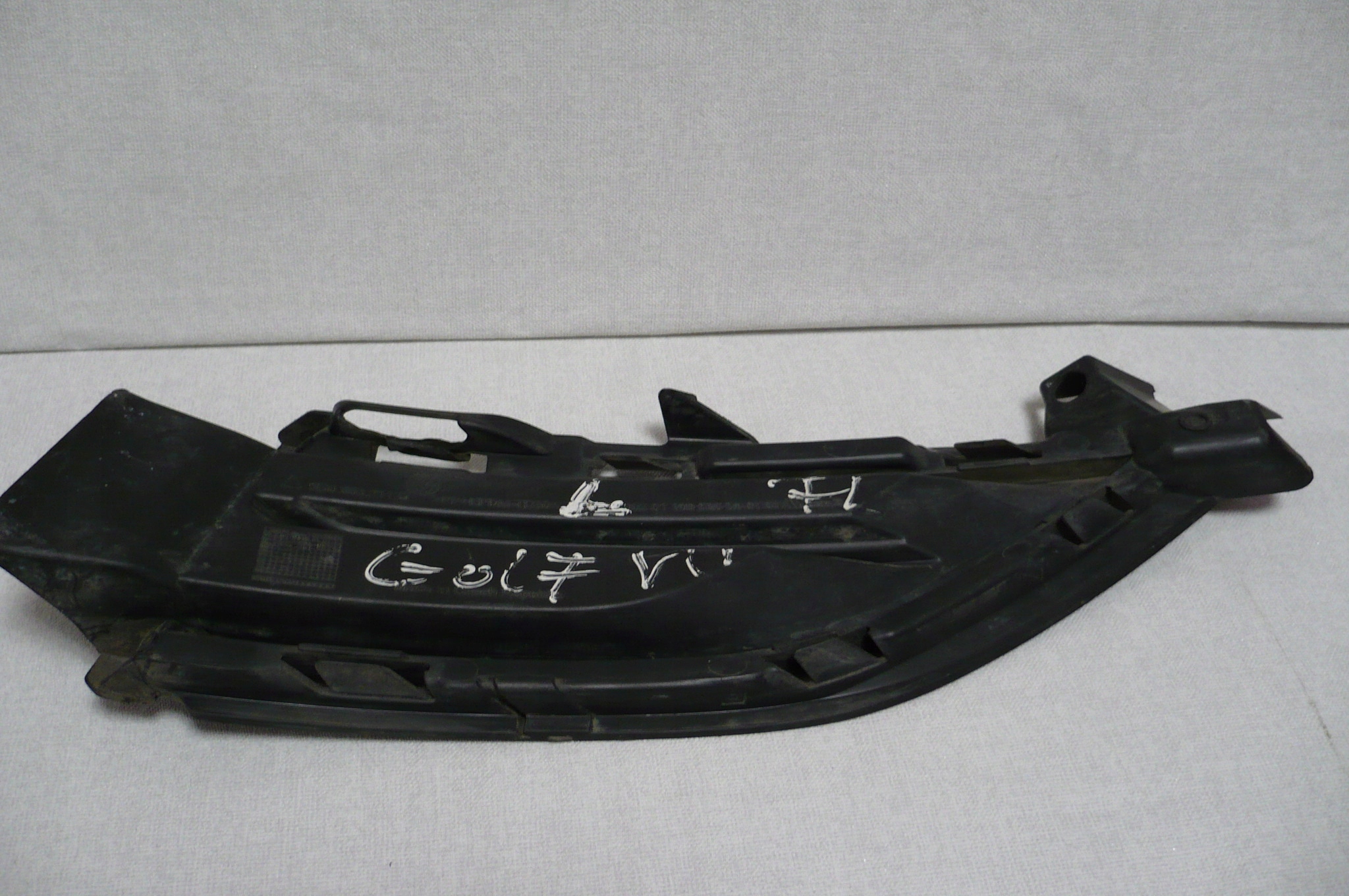 VW GOLF VII 7 LIFT 2016-20 grid of a bumper left front
