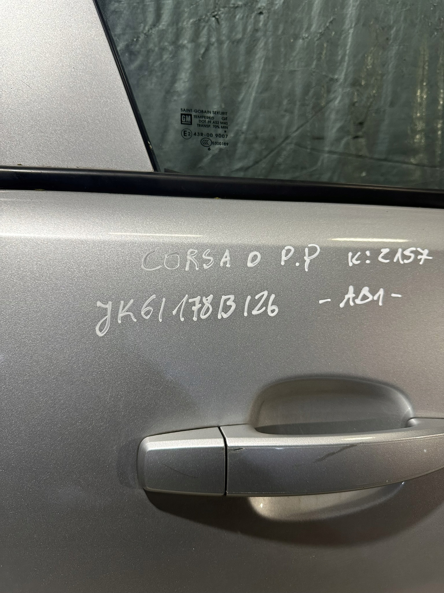 jobb ajtó OPEL CORSA D 3D Z157