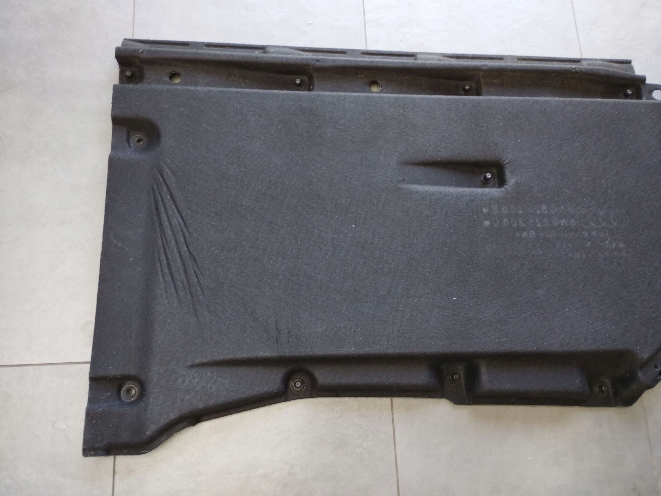 Audi A4 S4 B9 8W cover chassis side right 8W0825208B