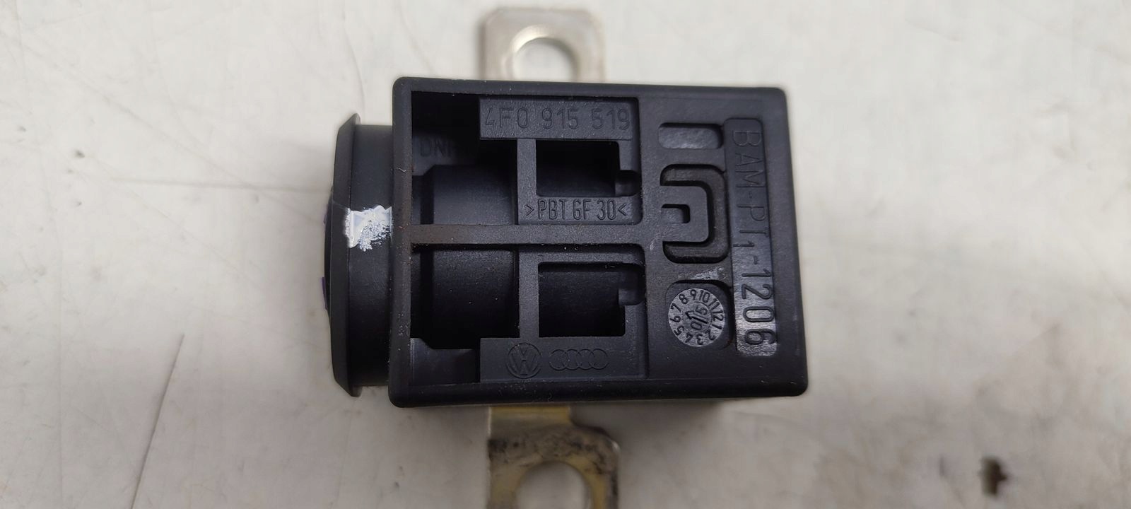 osigurač pirotechniczny Audi A6 C6 2,4 V6