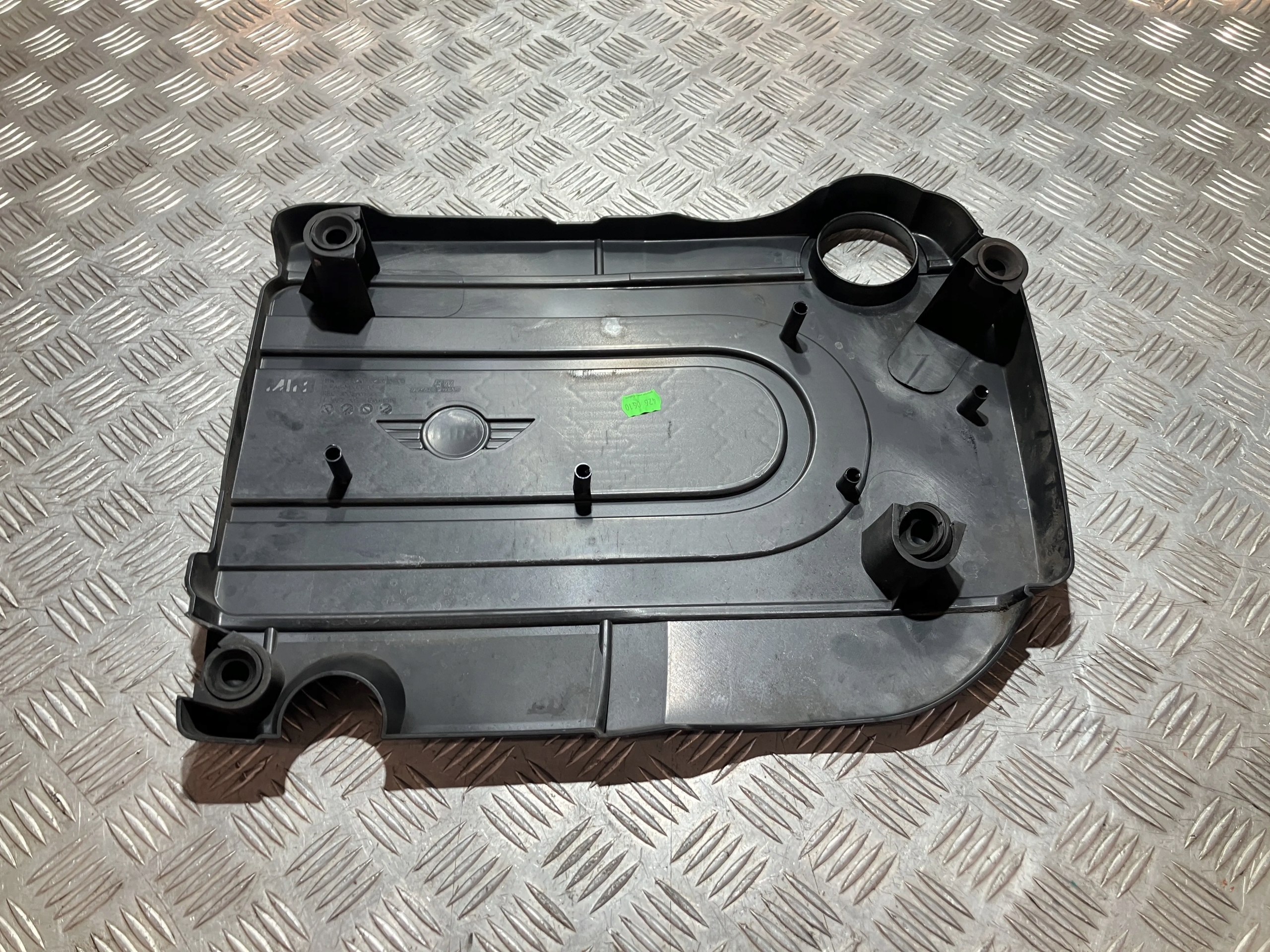 MINI R56 1,6 d защита Двигателя 7811920
