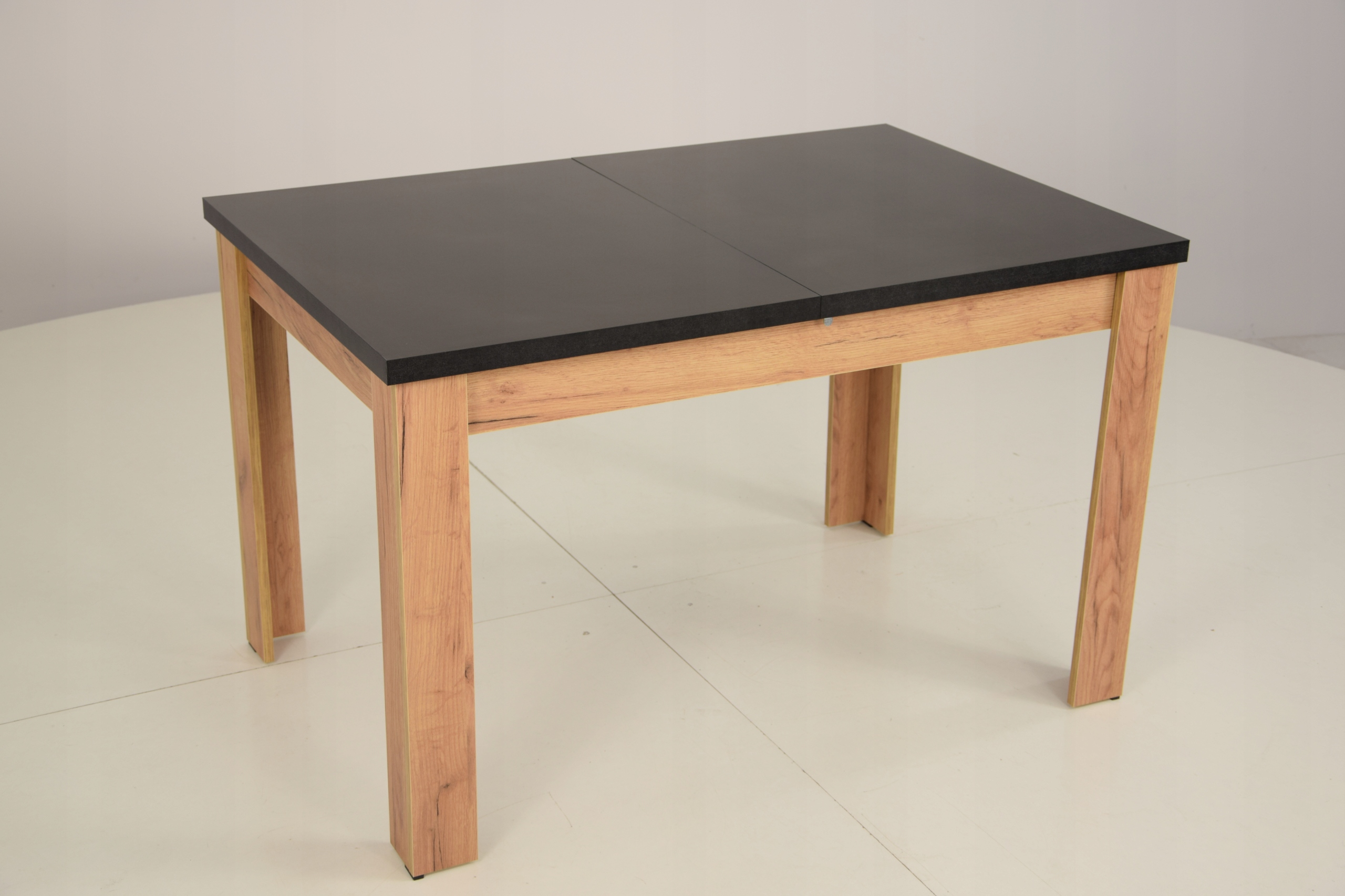 Rozkładany stół C-2 +4 krzesła SL czarne-zestaw Wysokość stołu 75 cm