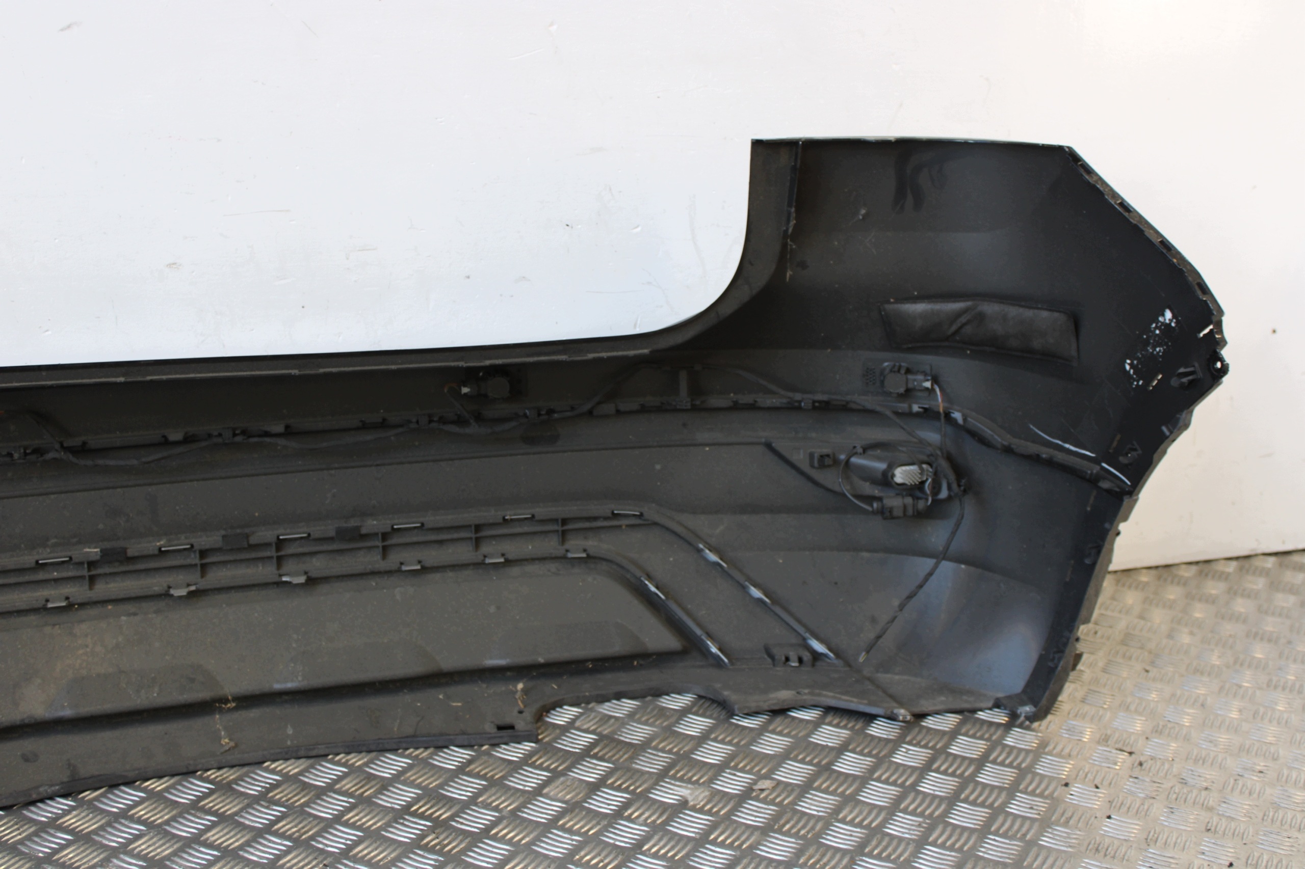 bumper rear part rear complete 4 X PDC VW T-CROSS 2GM
