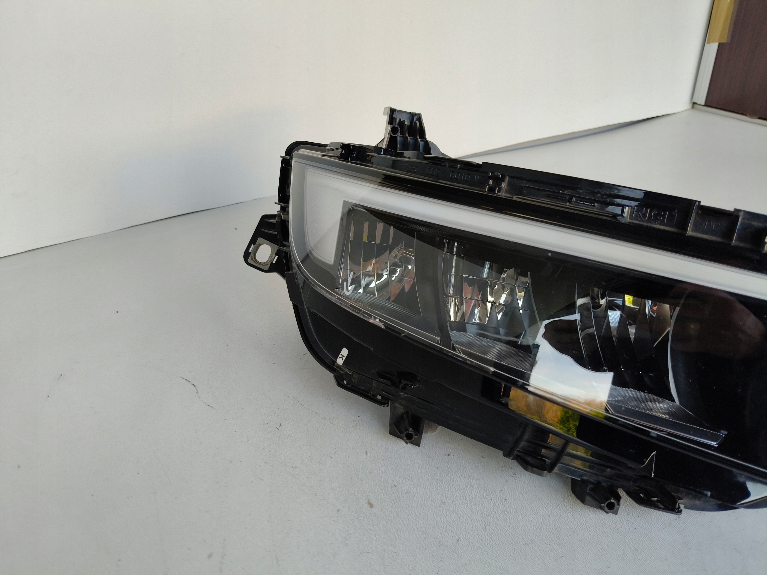 light right REFLEKTOR OPEL ASTRA VI L 22- FULL LED
