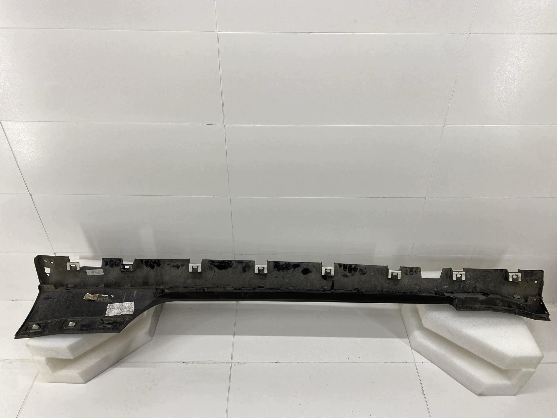 moulding threshold exterior right side Ford Mustang 7 S650 (2023 - 2026)