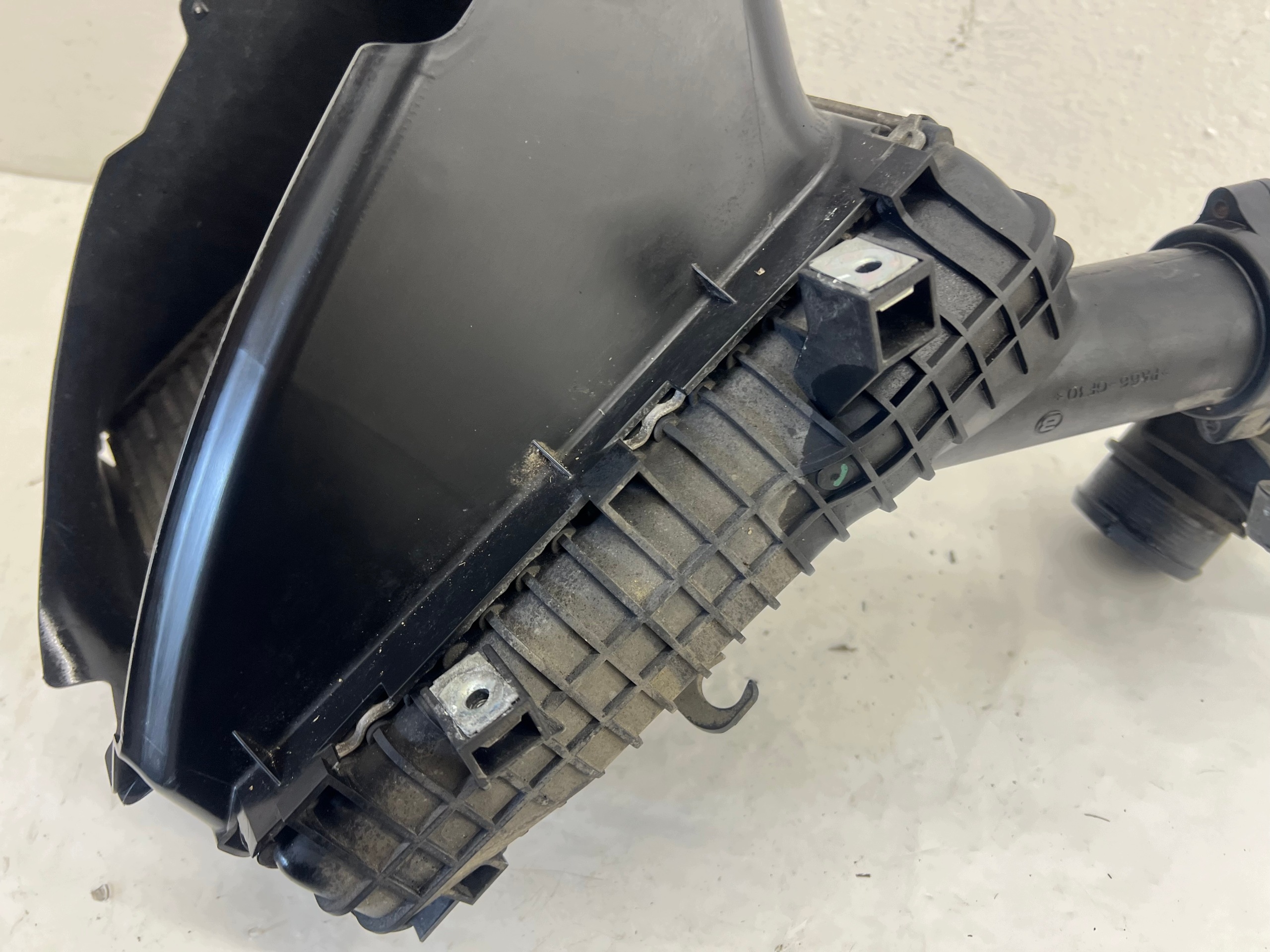 intercooler left + intake - VW TOUAREG and 7L 3.0 TDi 7L6145803C