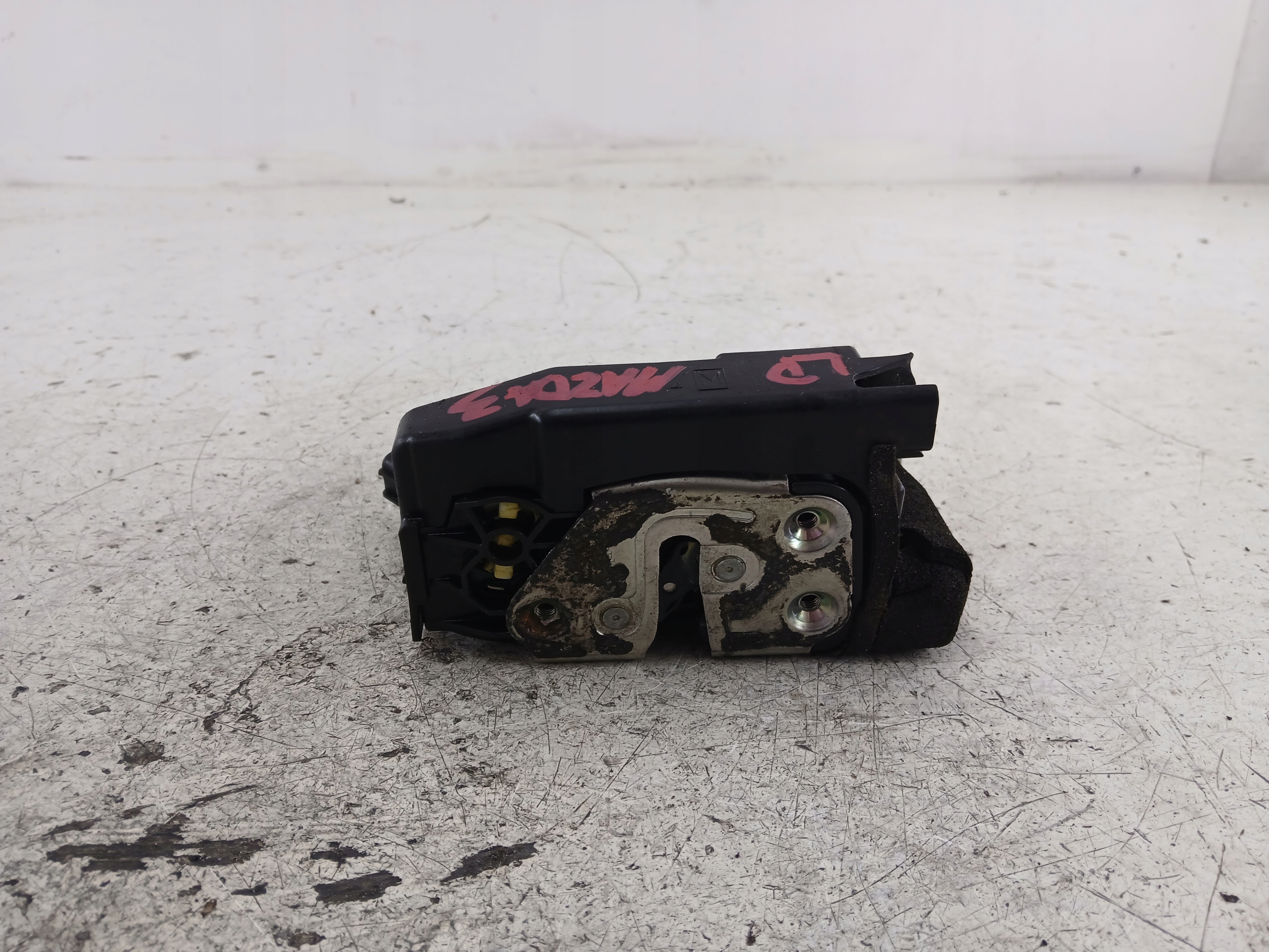 MAZDA 3 BK and lock door left front