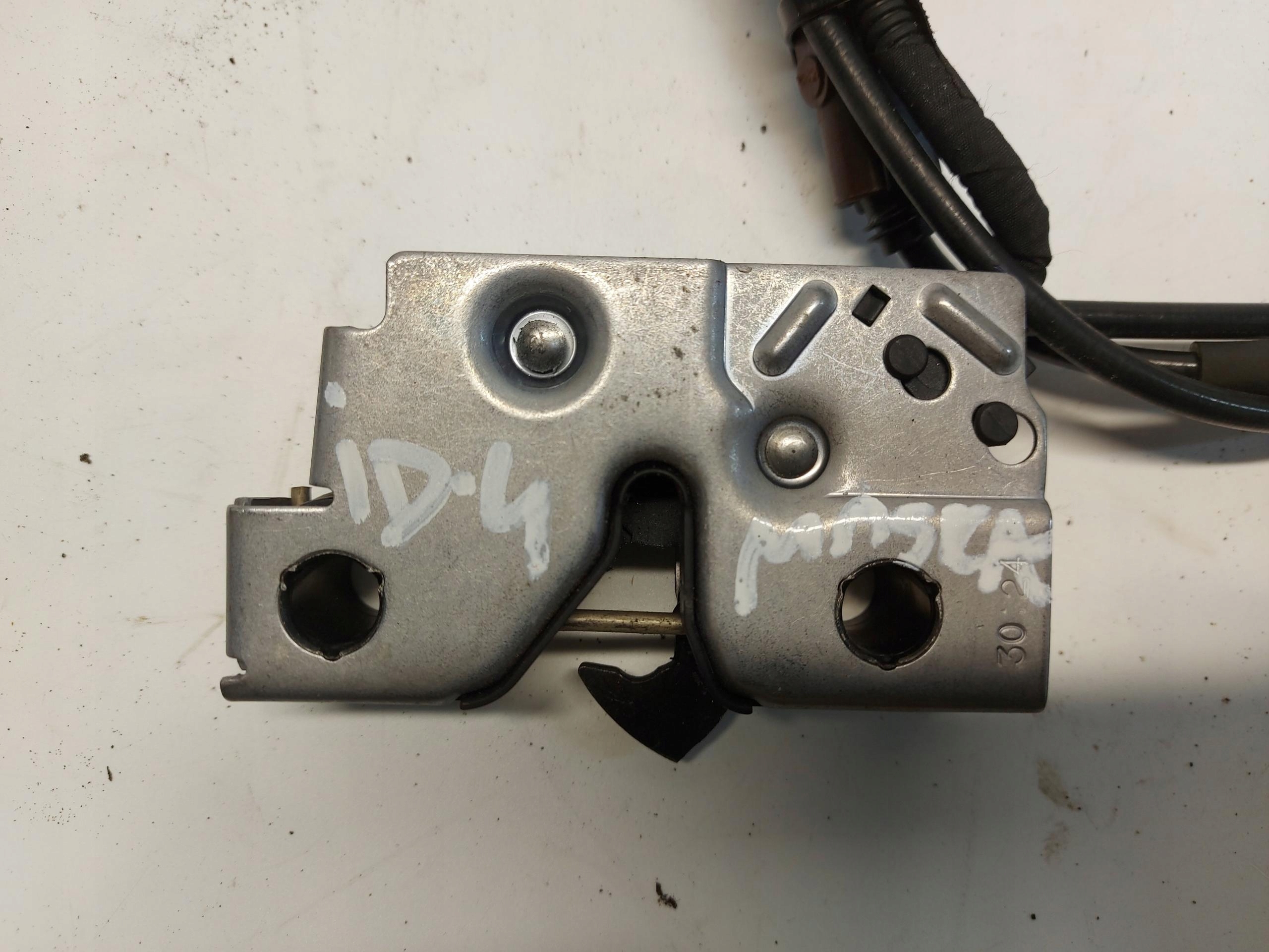 VW ID4 11A , 2024r SUV 5D Serrure capot Câble 11C823509B