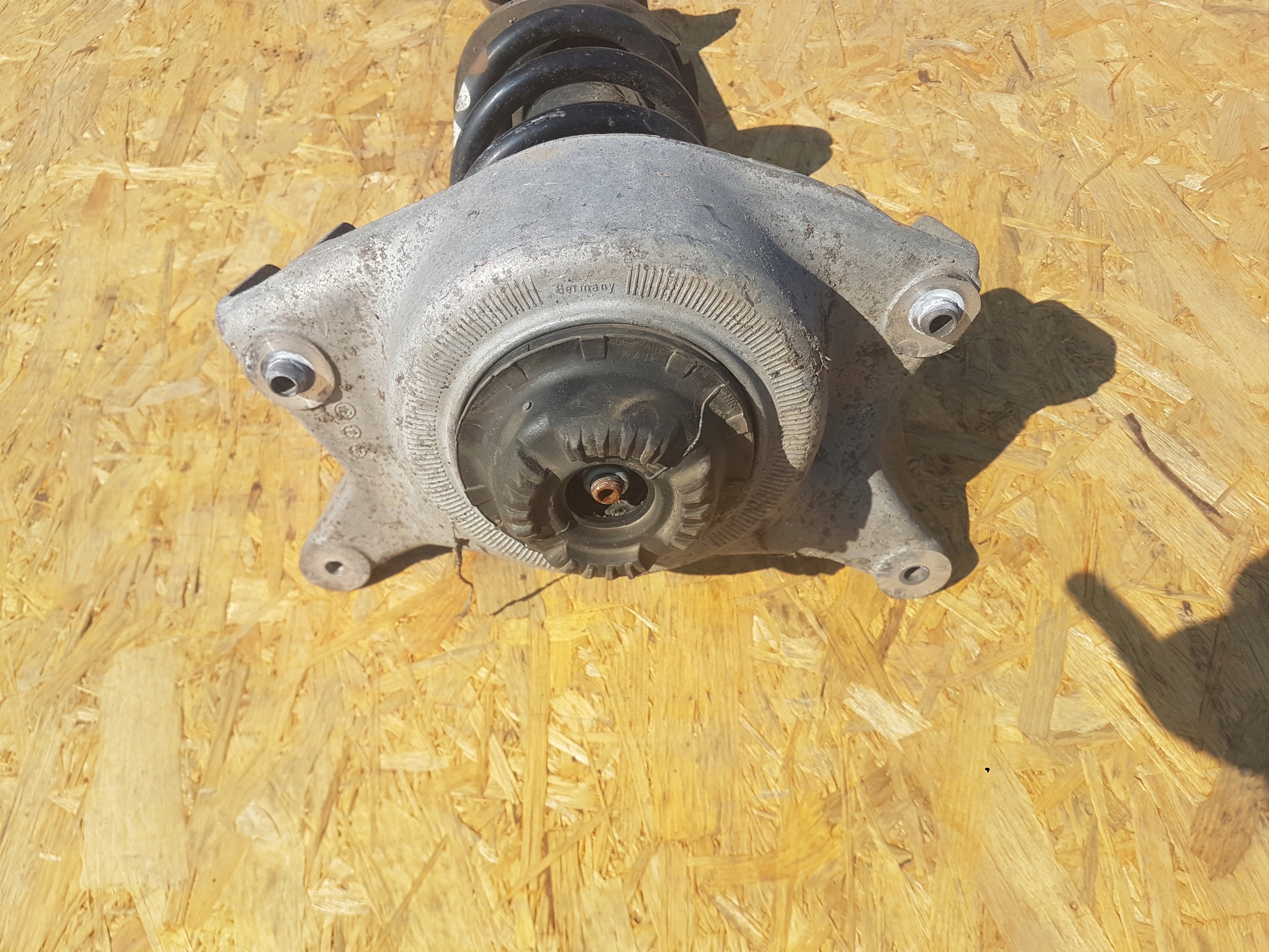 shock absorber left front AUDI Q5 SQ5 8R0413031G