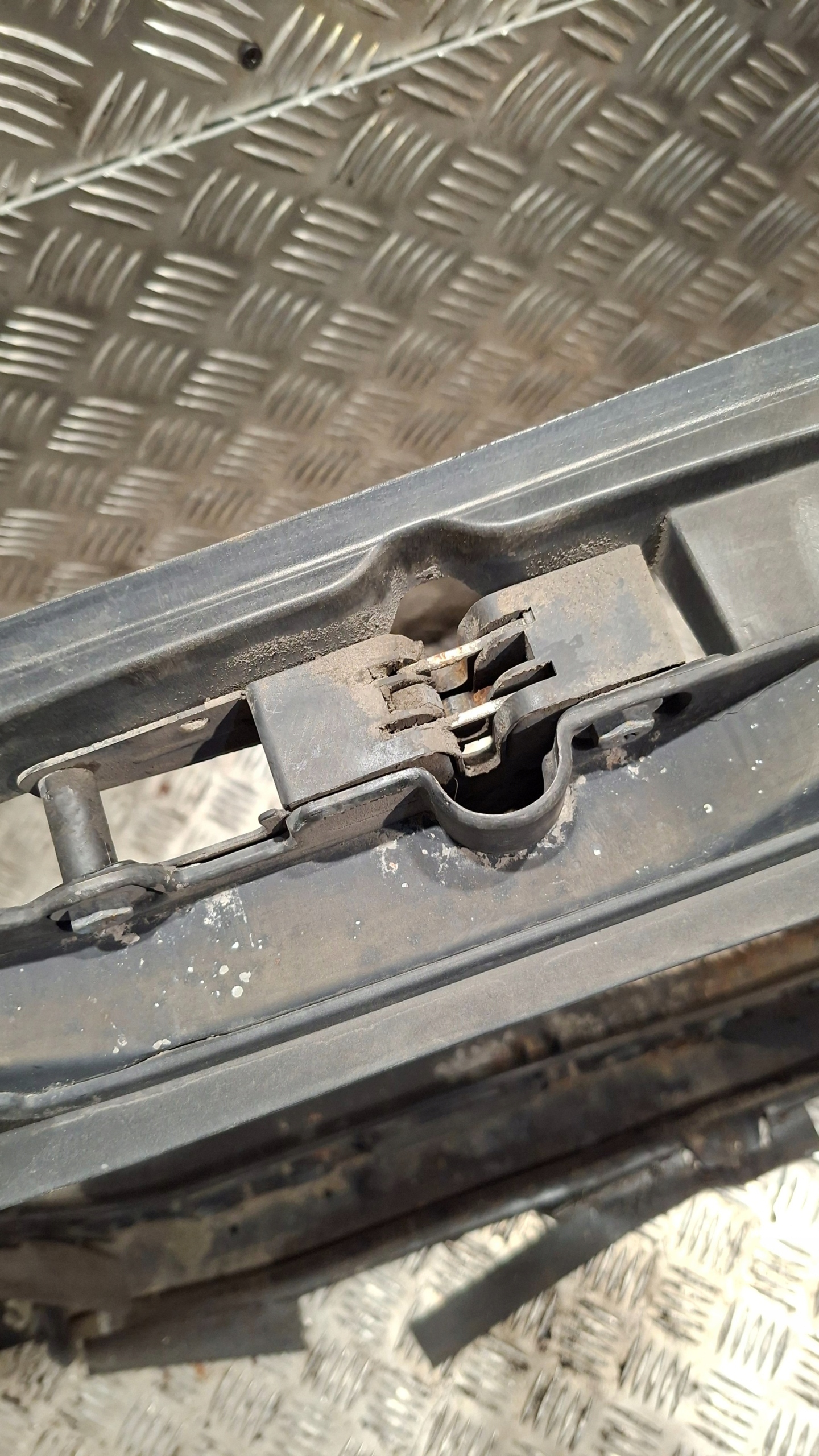 support panel for radiators AUDI A4 B6 3.0