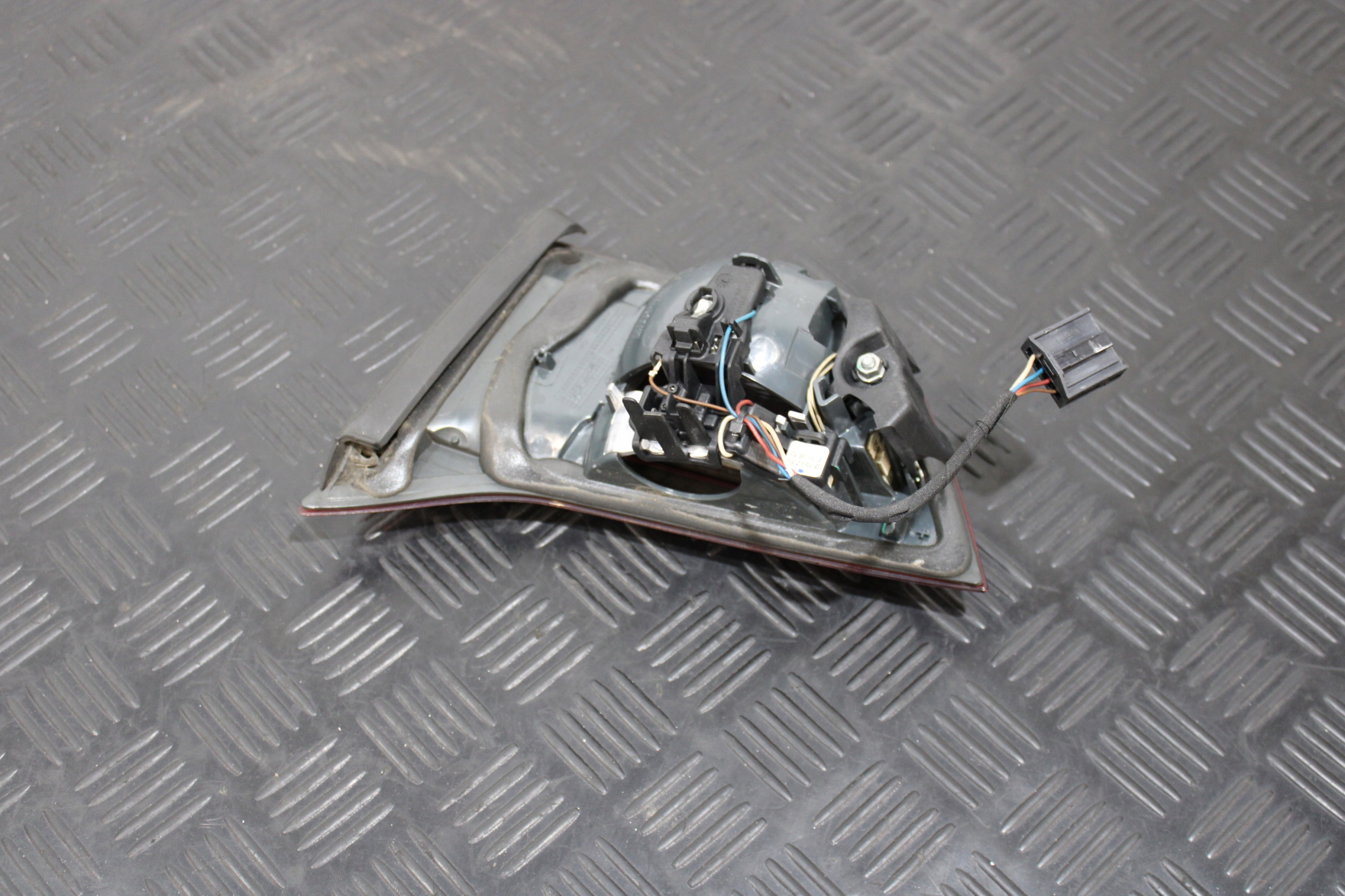 light bonnet left rear part 7296101 BMW 4 F33 CABRIO